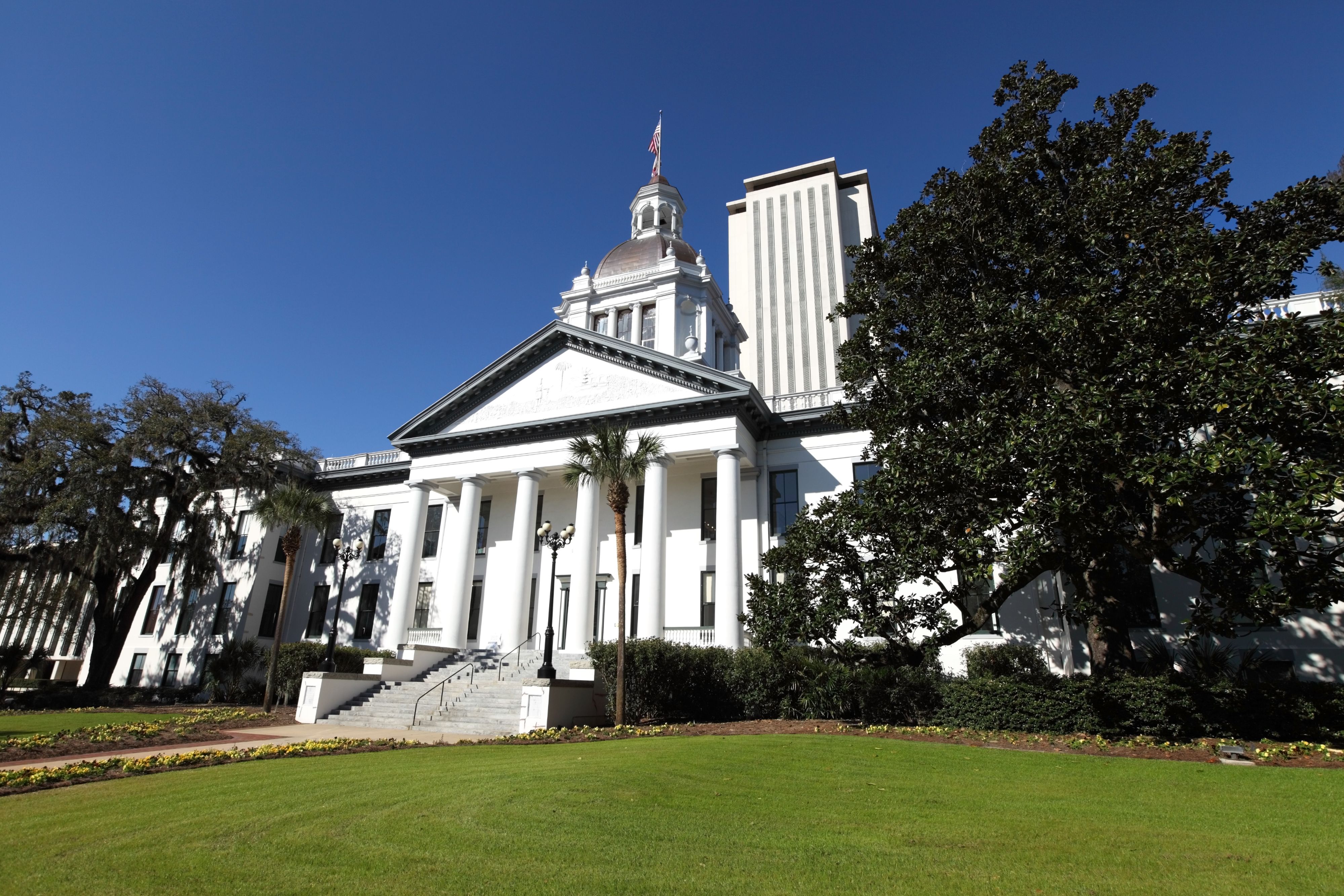 Front lawn and exterior of the Tallahassee Capitol.