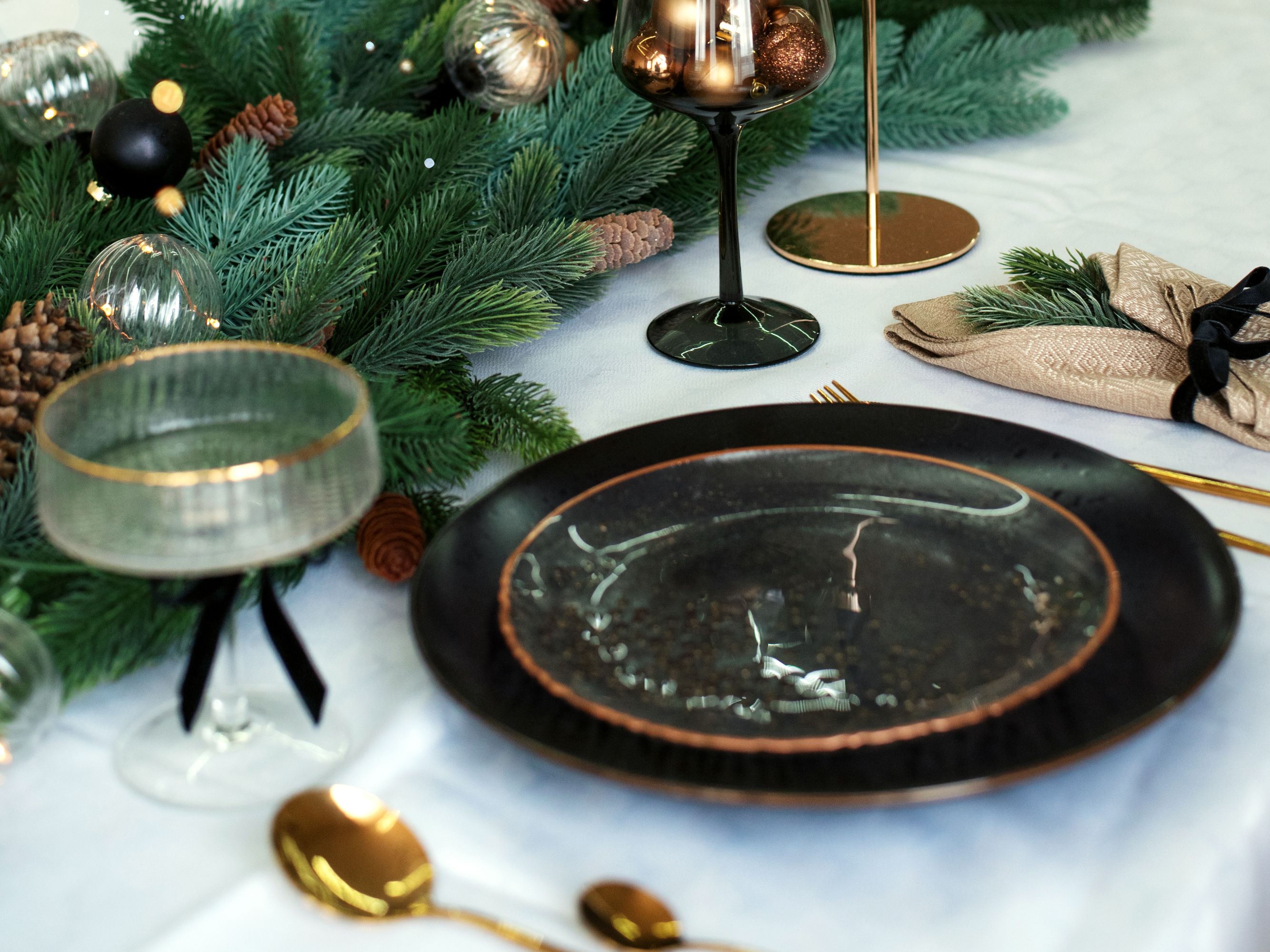 Christmas dinner plates