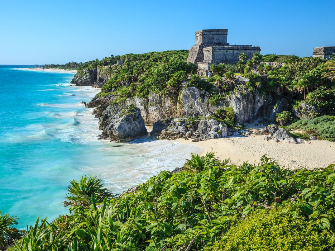 منتجع على شاطئ البحر في المكسيك