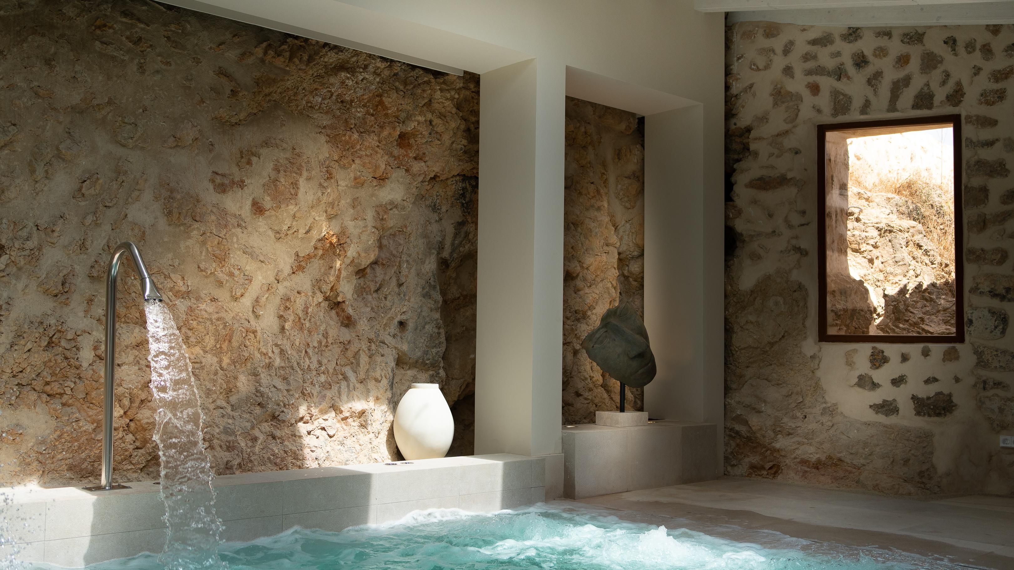 Finca Banyols, Indoor pool