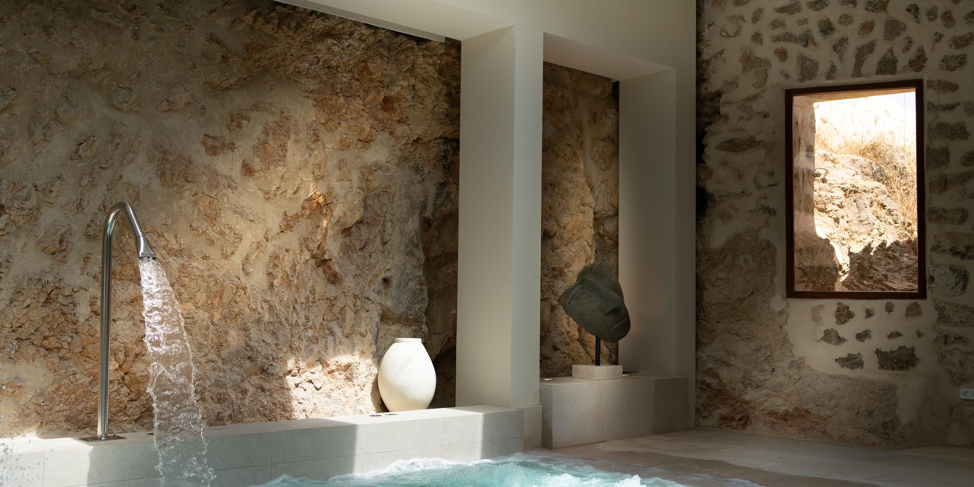 Our spa is a wellness retreat inspired by the Mediterranean tradition of holistic care, where ancestral therapies and organic products, crafted with olive oil and honey from our own estate nourish both body and soul. We offer a carefully curated selection of treatments, personalized massages, and wellness rituals.