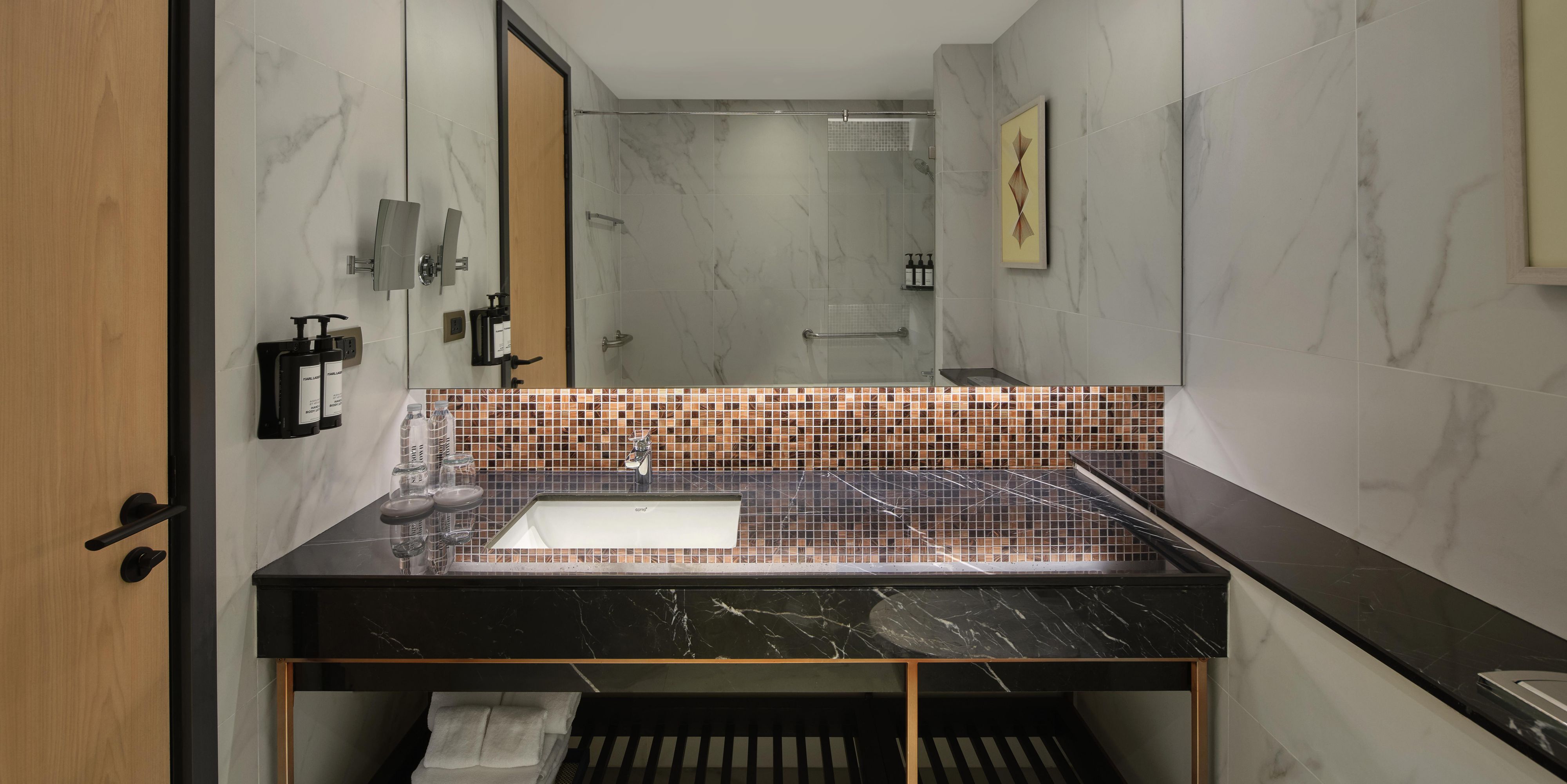 Bathroom (Two Bedroom Corner Suite)