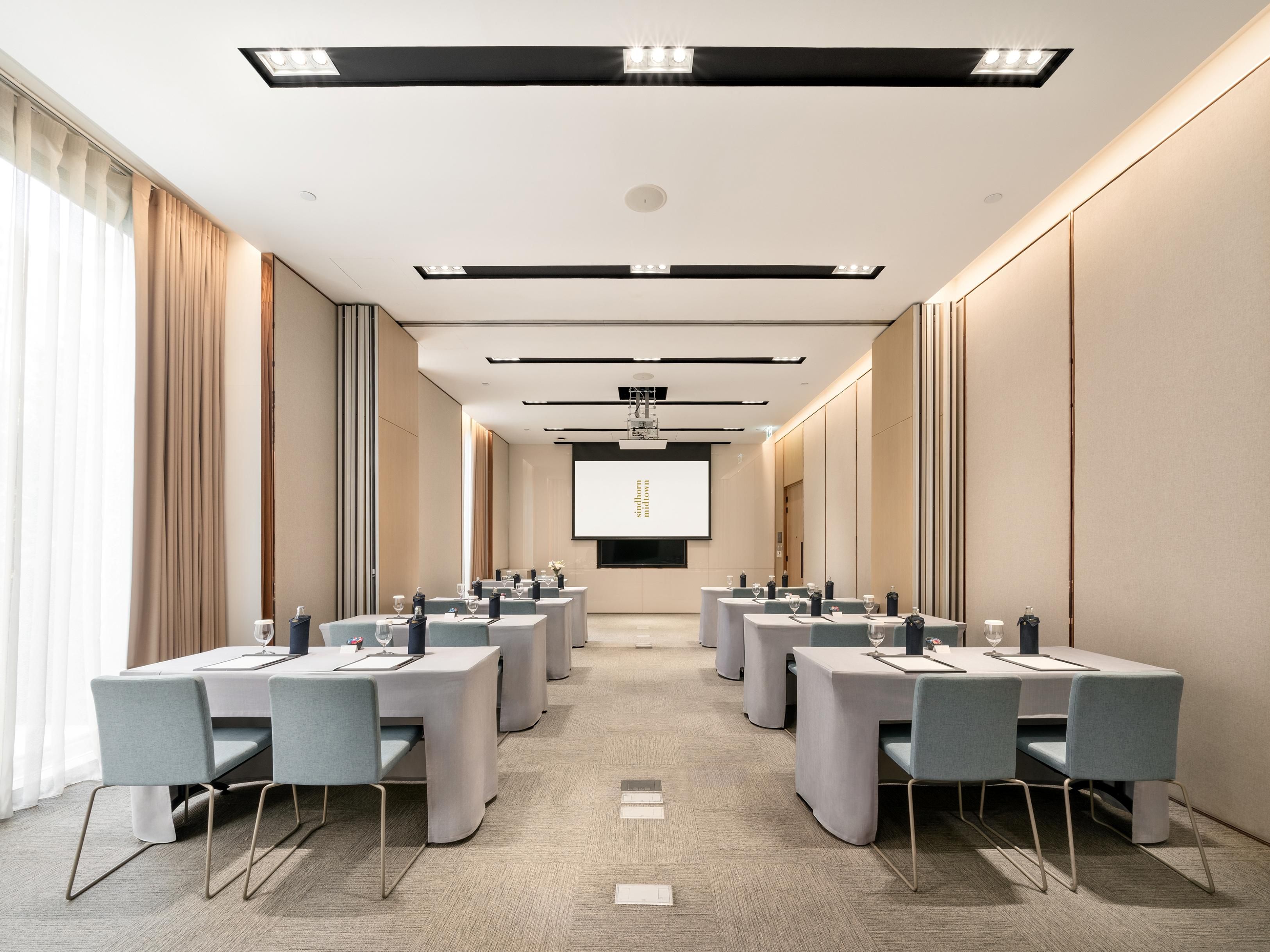 Midtown Meeting Room