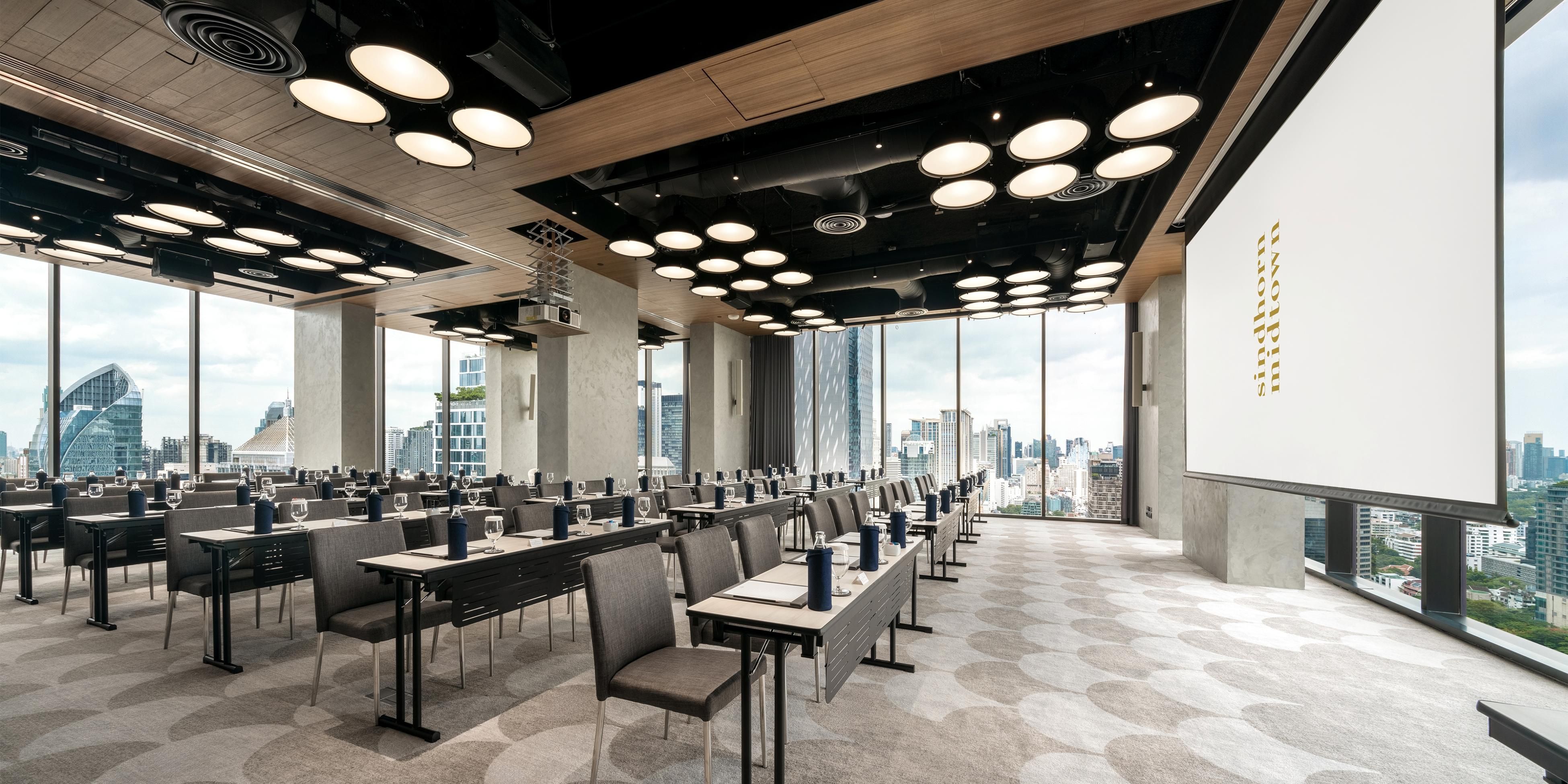 En Sindhorn Midtown Hotel Bangkok, Vignette Collection by IHG, creemos en el poder de la sostenibilidad. Juntos, podemos crear experiencias de conferencia memorables y al mismo tiempo proteger nuestro planeta para las generaciones futuras.