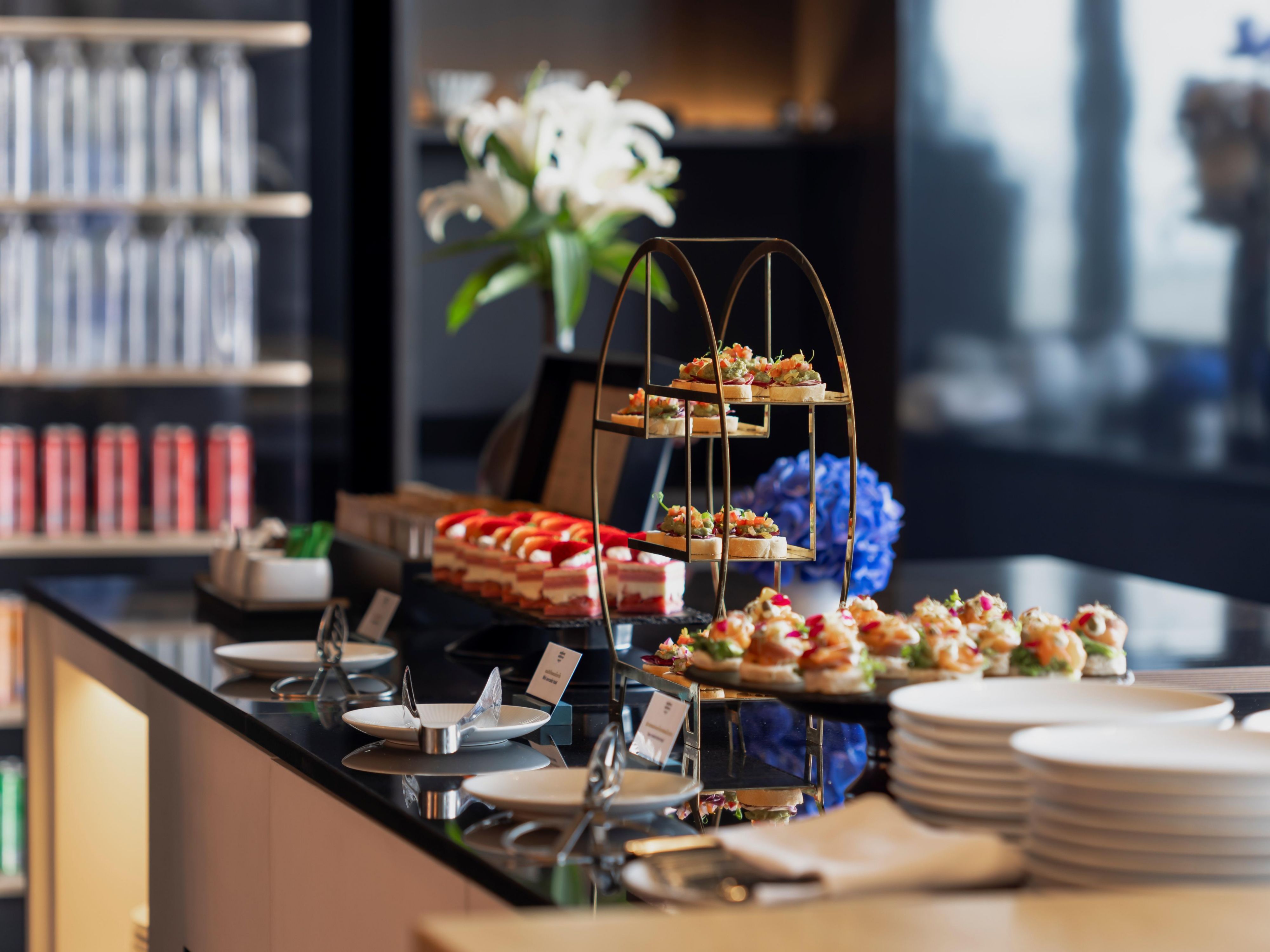 Desserts & Canapes