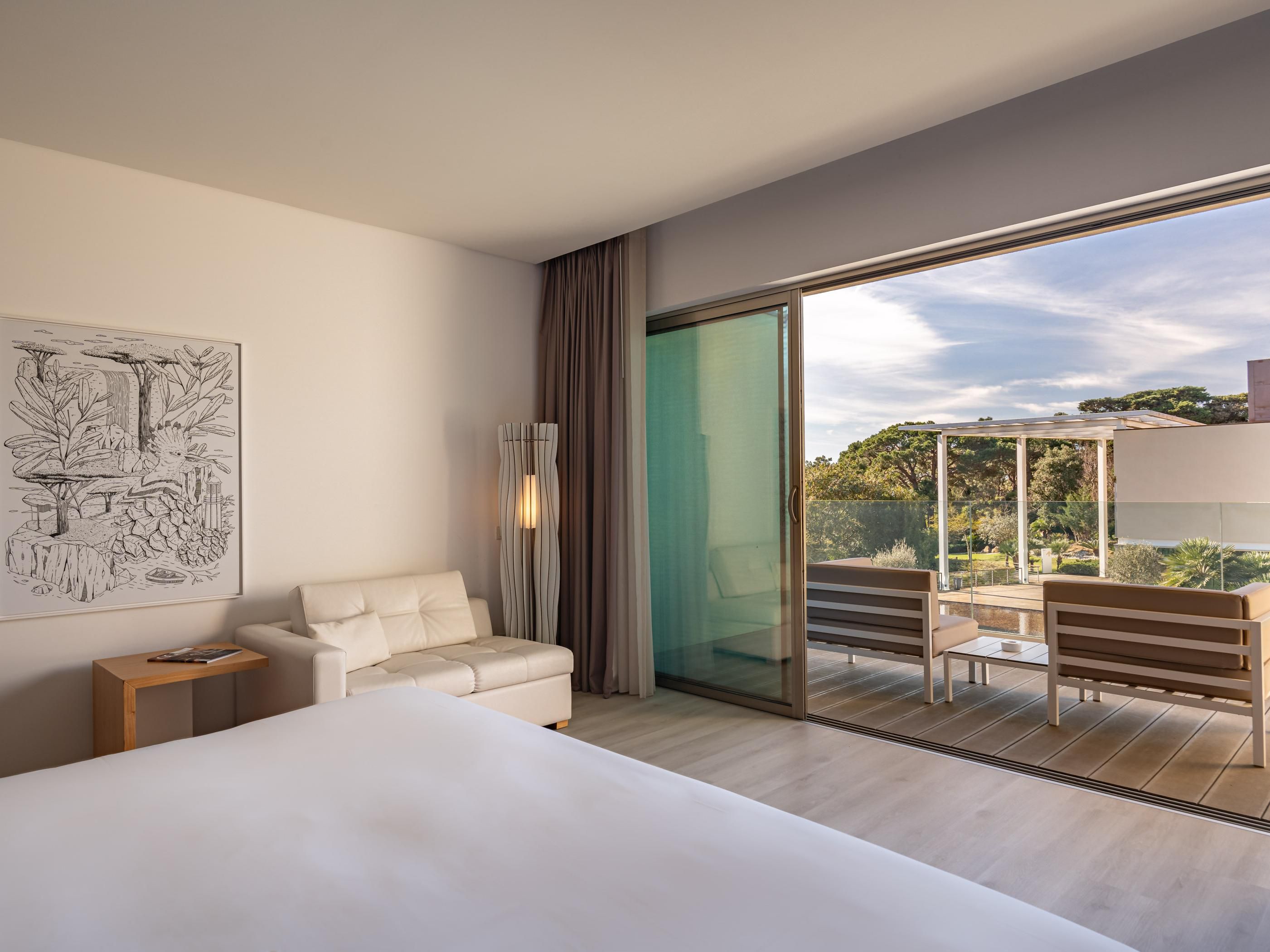 A relaxed terrace to enjoy the view