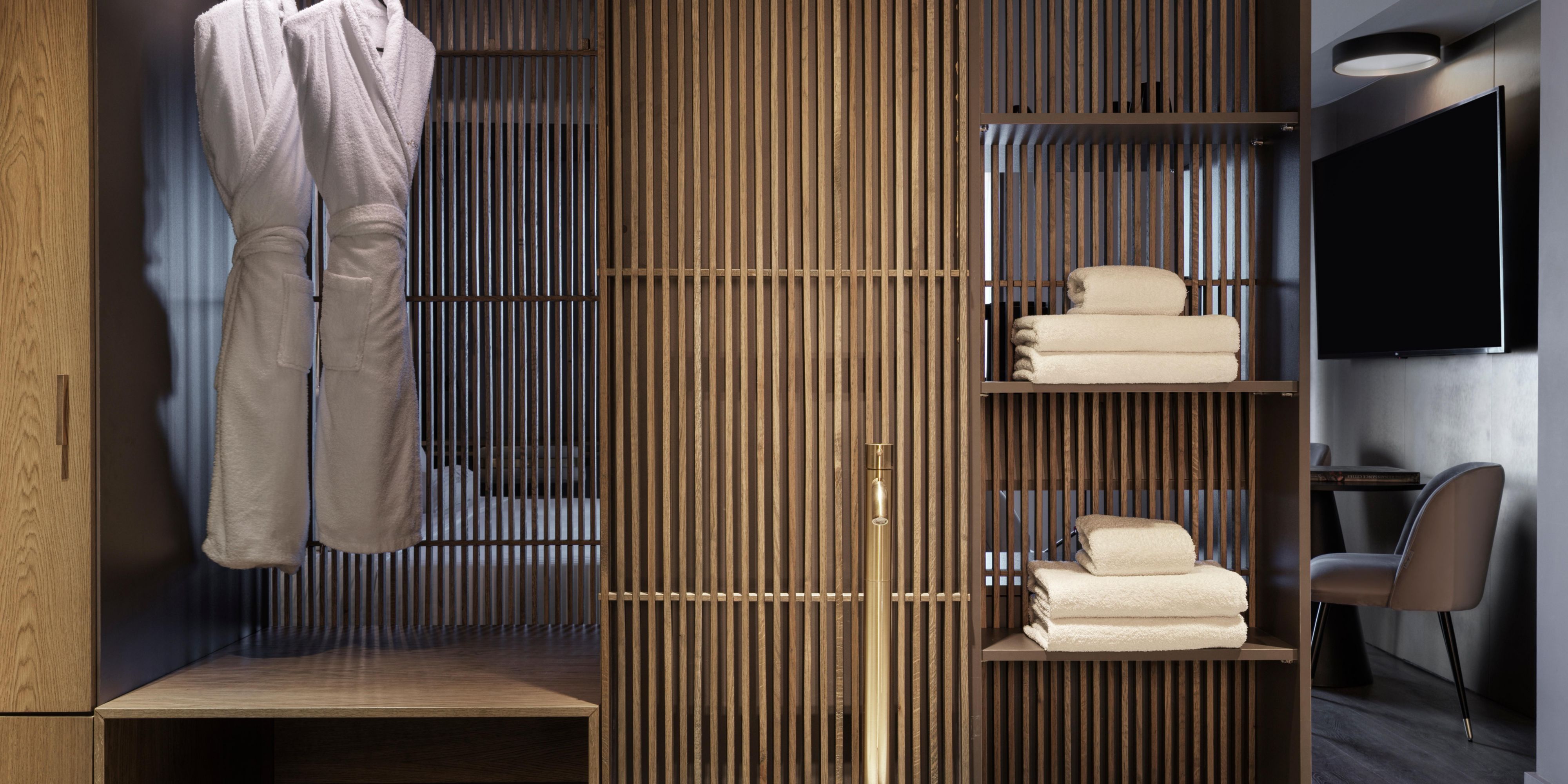 Guest Room Suite