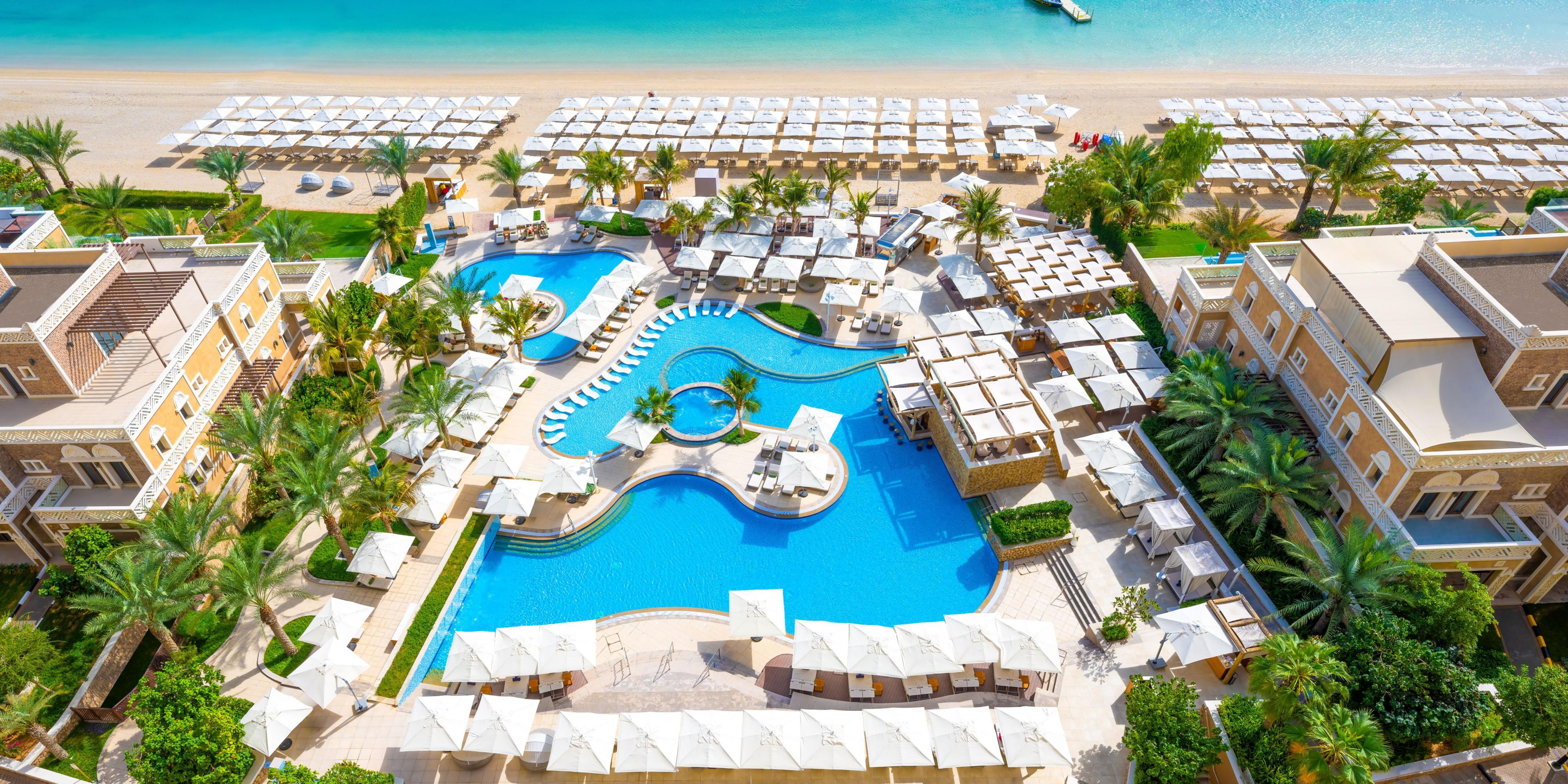 Situated on The Palm Jumeirah, there lies an oasis where warm-hearted hospitality, sublime interiors and restorative beach days await. With an array of sun loungers and private cabanas neatly scattered around its Mediterranean-style pool, and access to a private beach, Soluna offers endless sun-kissed views and signature dining experiences.