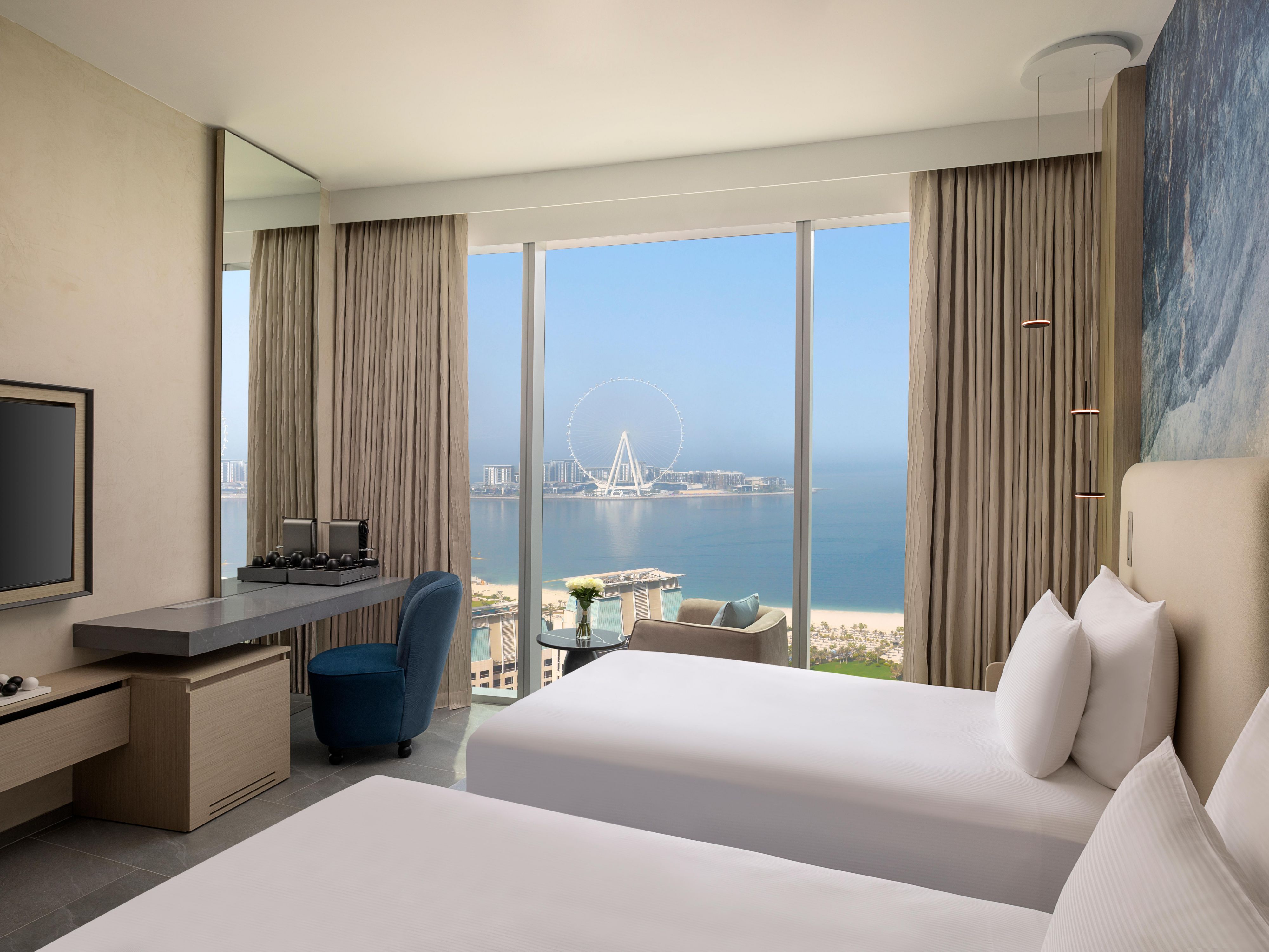 Sea views stretching endlessly at your windows