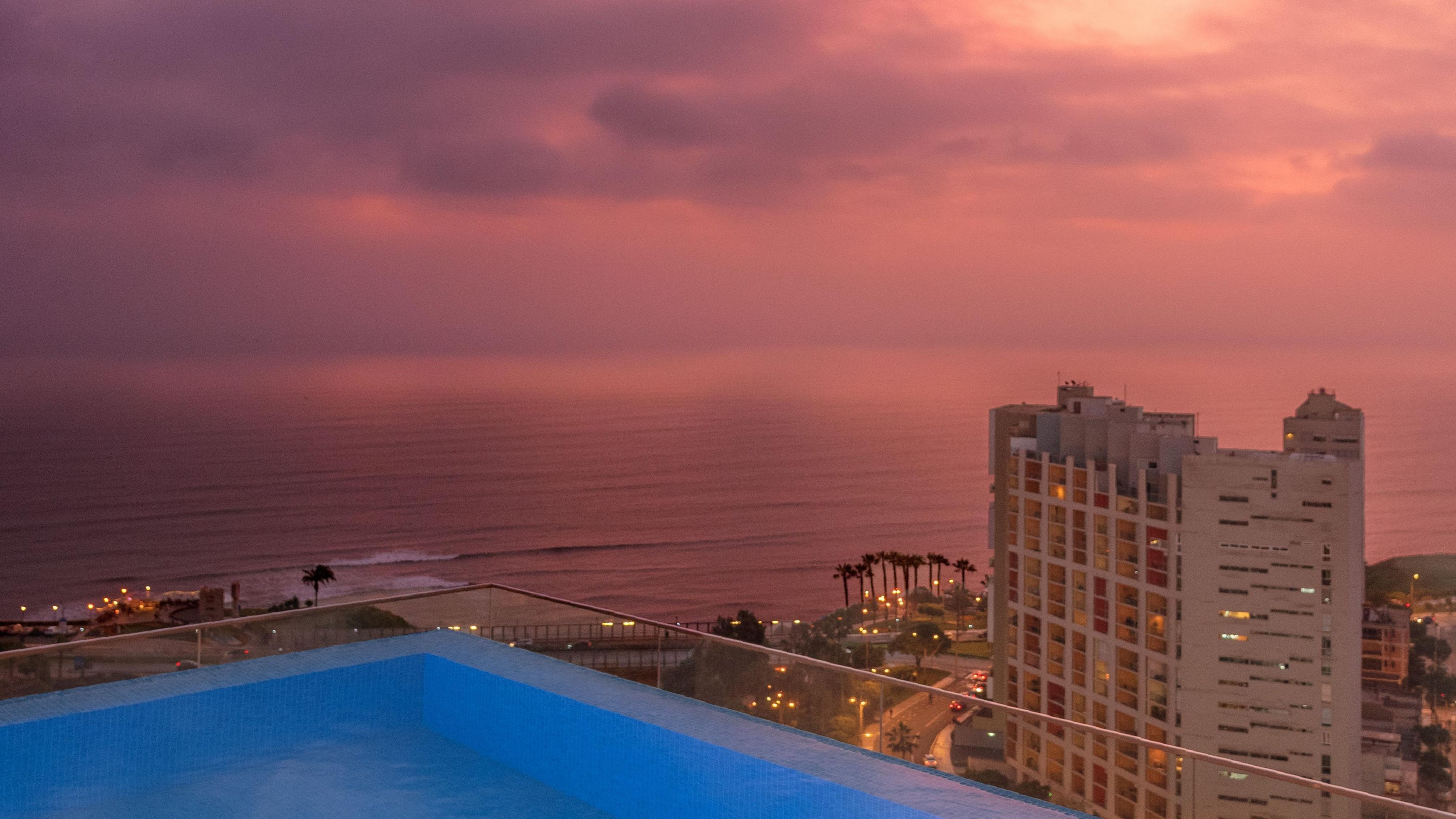 Vista del Ocean desde la Infinity piscina de la azotea
