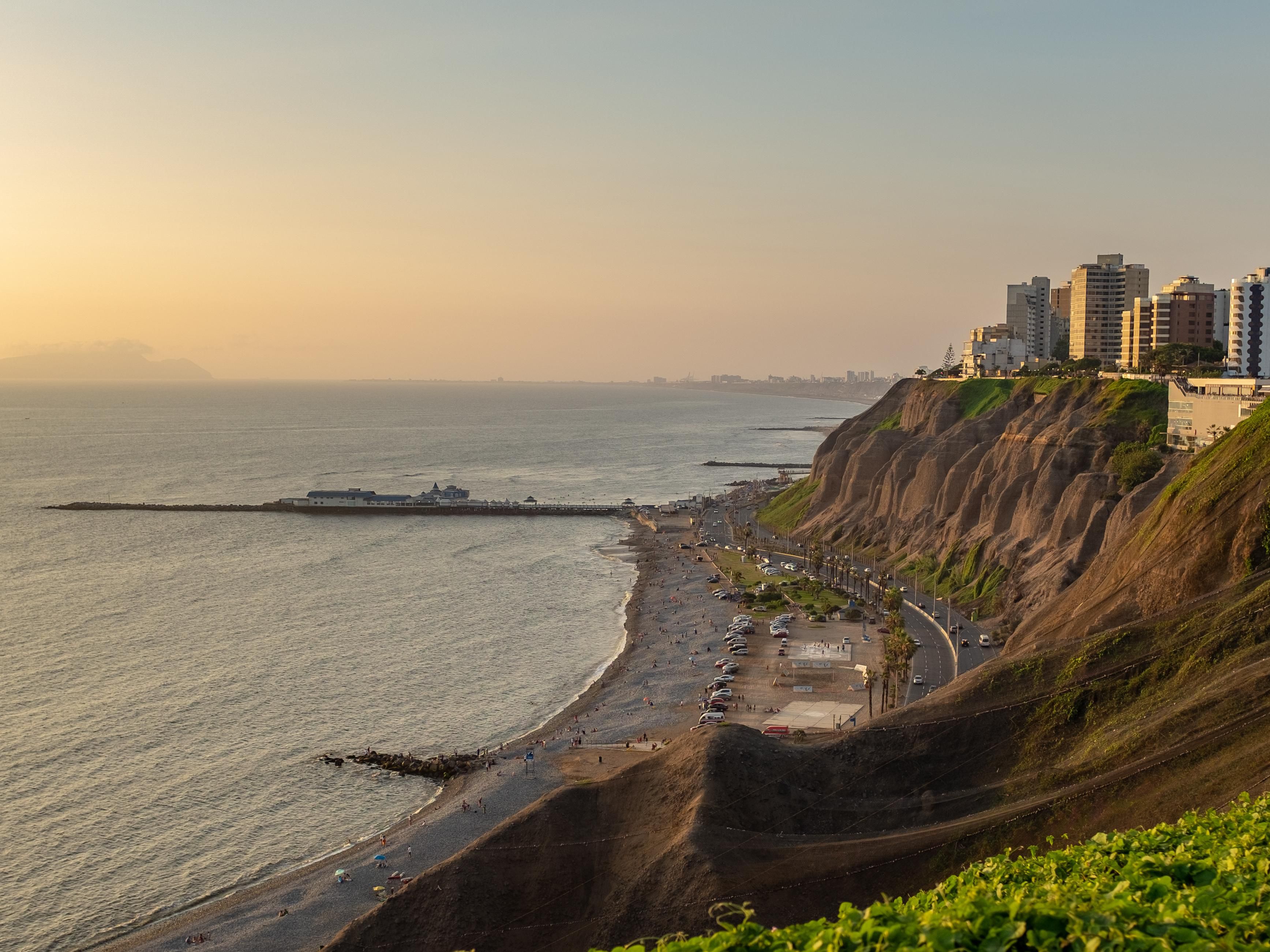 Pacific views and city vibes. Miraflores at its most breathtaking.