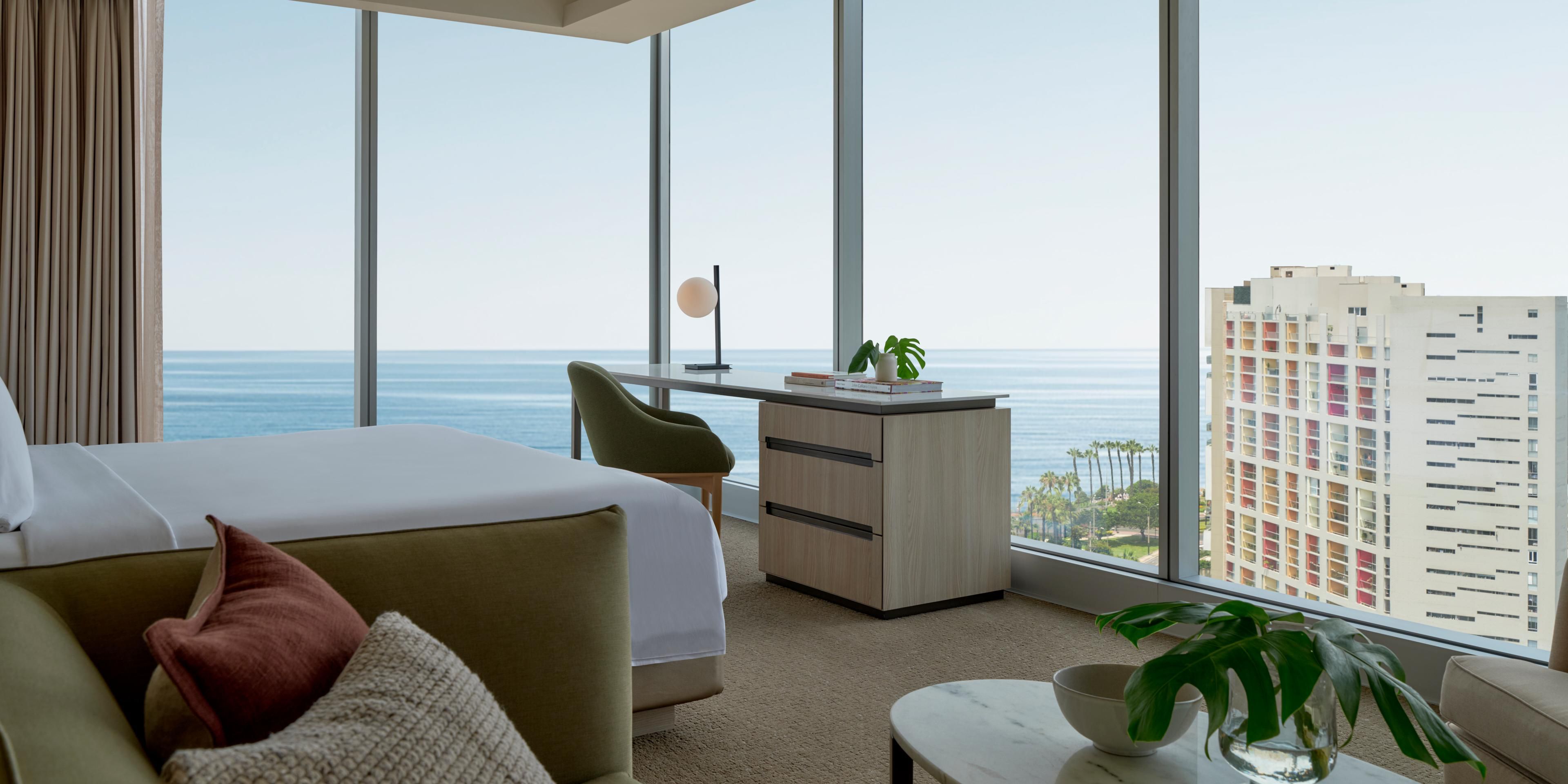 Begin each morning with breathtaking vistas of the Pacific—the perfect start to your day in Lima. Located along the Malecón, our rooms and suites provide front-row seats to the beauty of Miraflores, with easy access to The Love Park, Puente Villena, and the best of the city’s coastal culture.