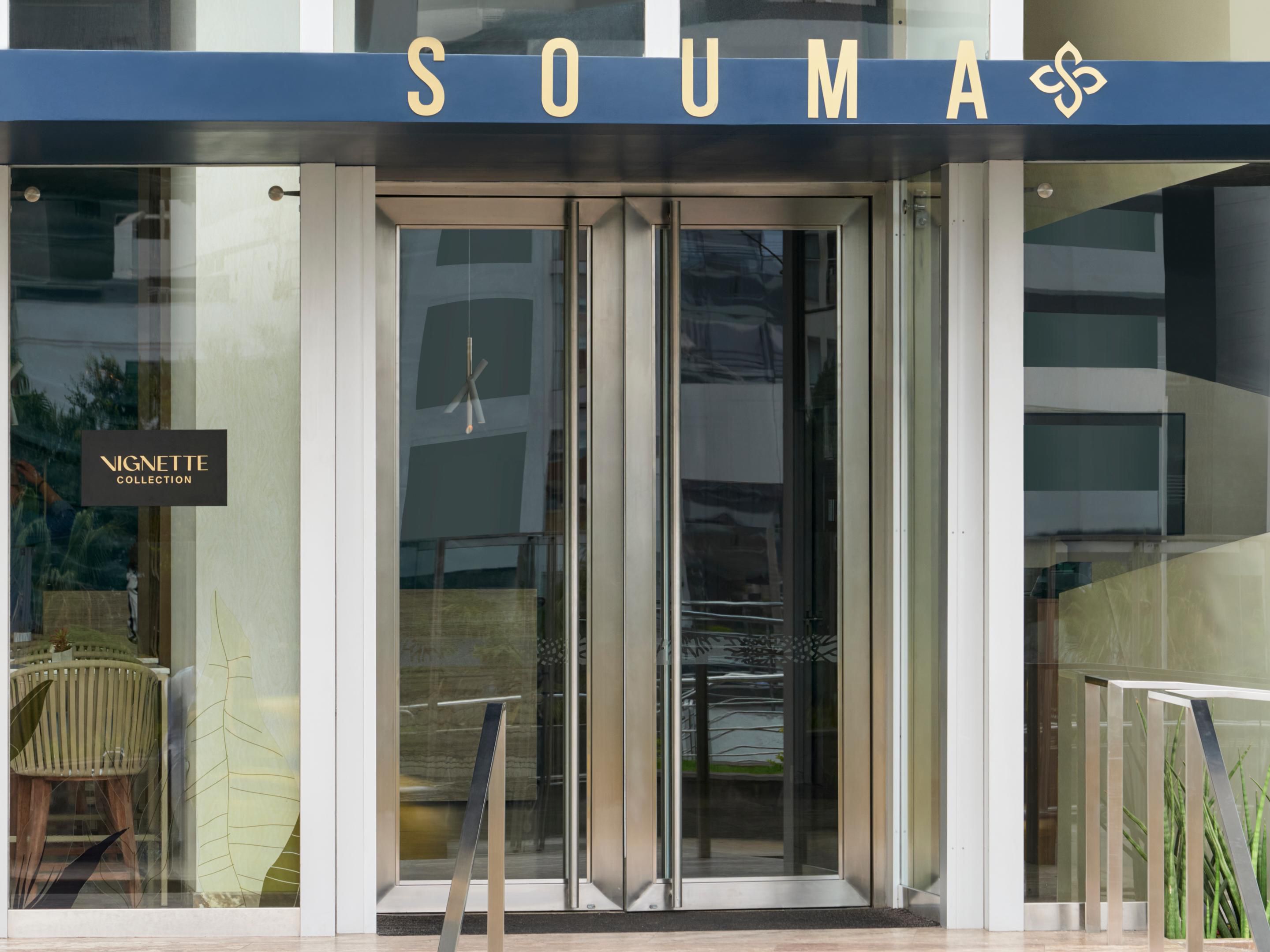 Bienvenido a Souma Hotel Lima, donde la elegancia se combina con el encanto costero.