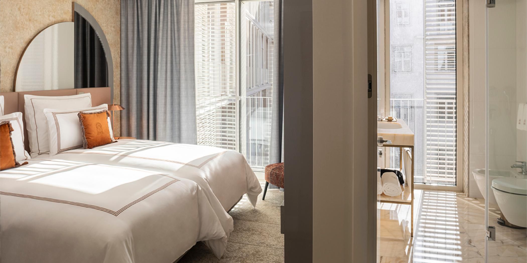 Twin premium room with cloister view