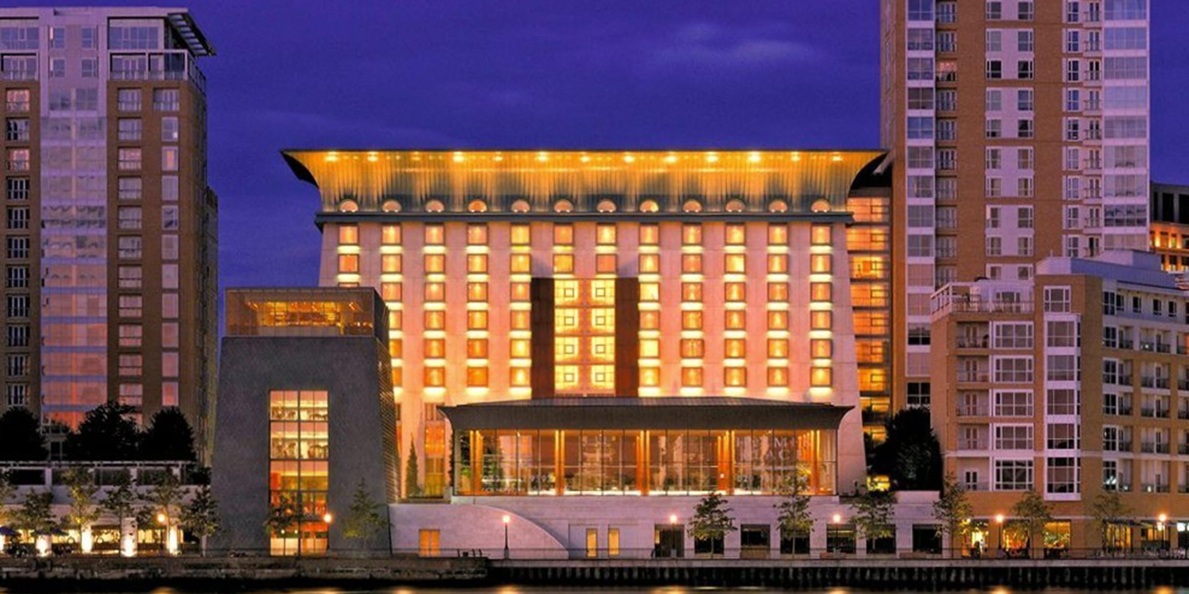Vignette™ Collection 洲至奢选 Canary Riverside Plaza