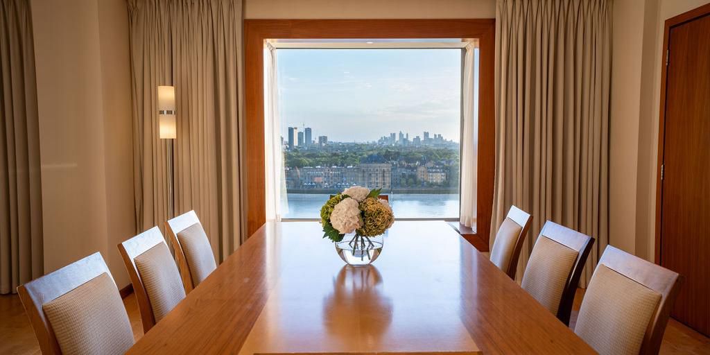 Settle into the spacious Presidential Suite in London