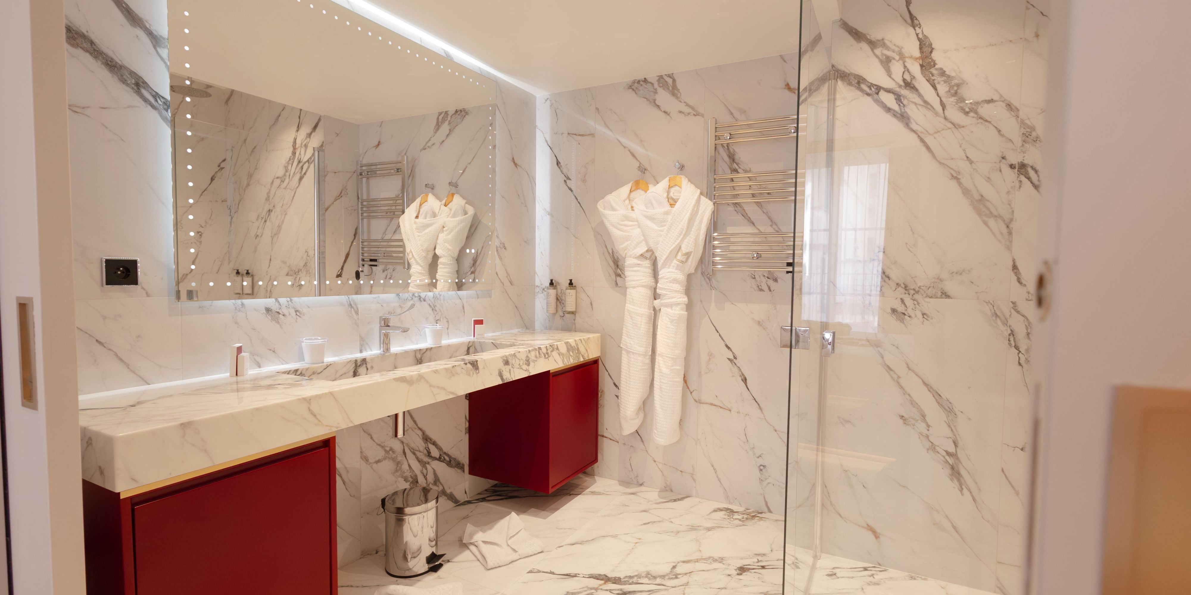 Suite Bathroom