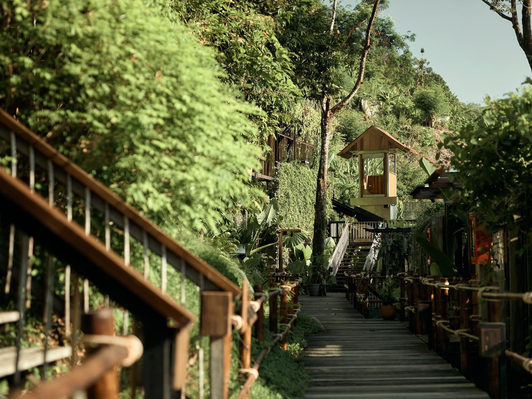 Villas Walkways