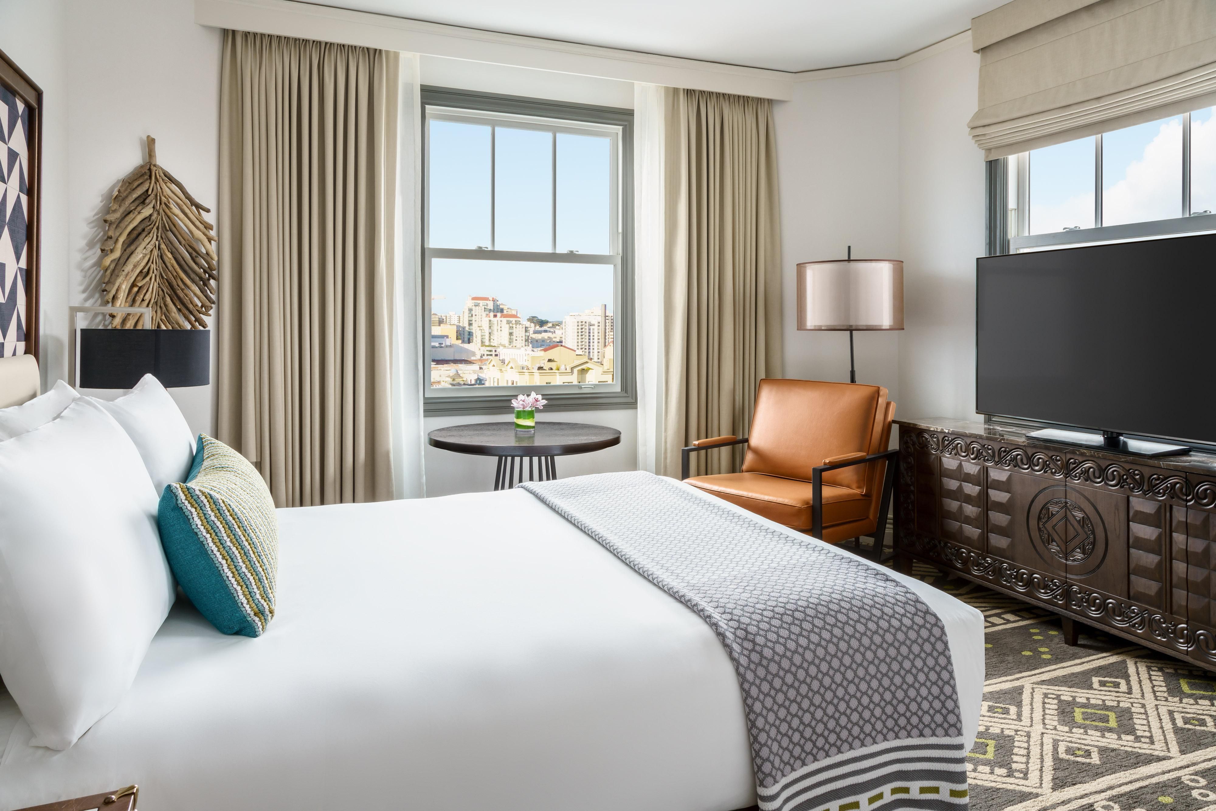 Queen Bedroom at Hotel Spero