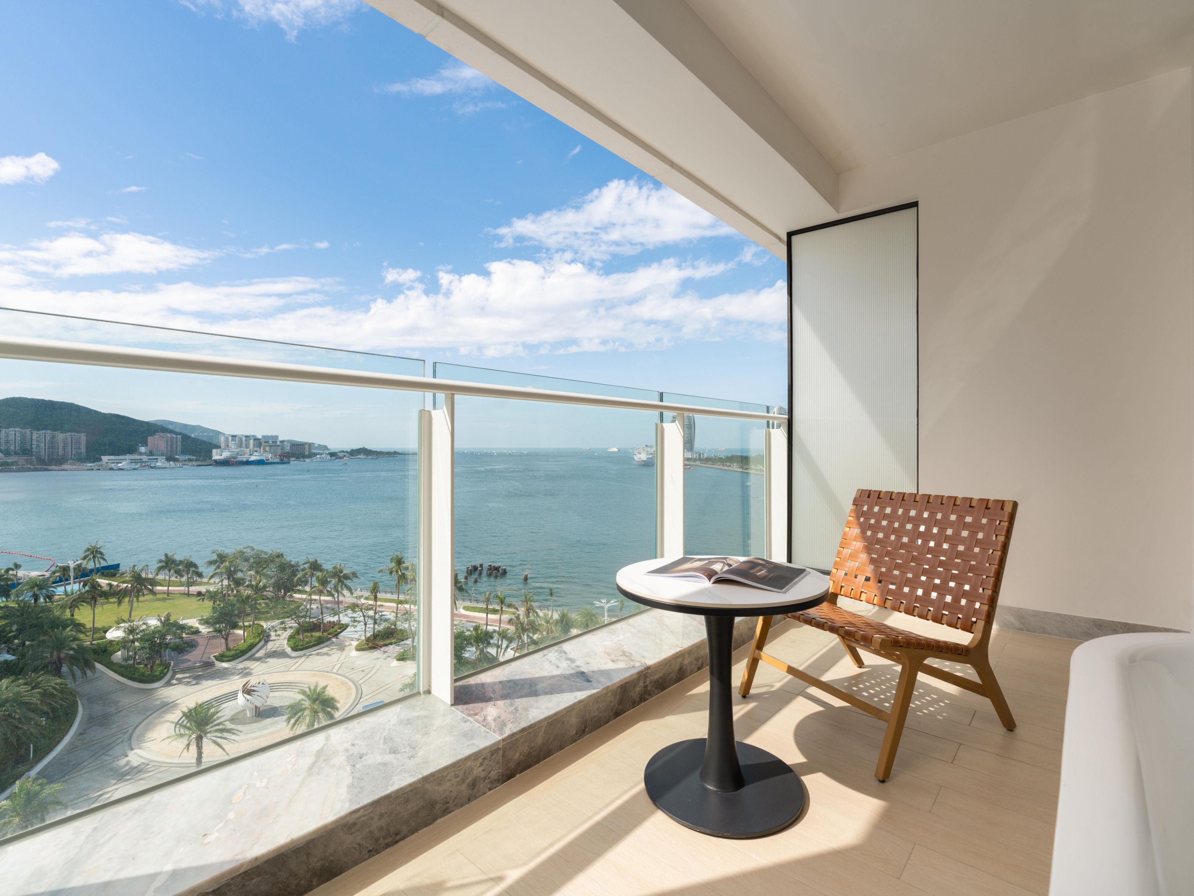 1 King Standard Oceanfront