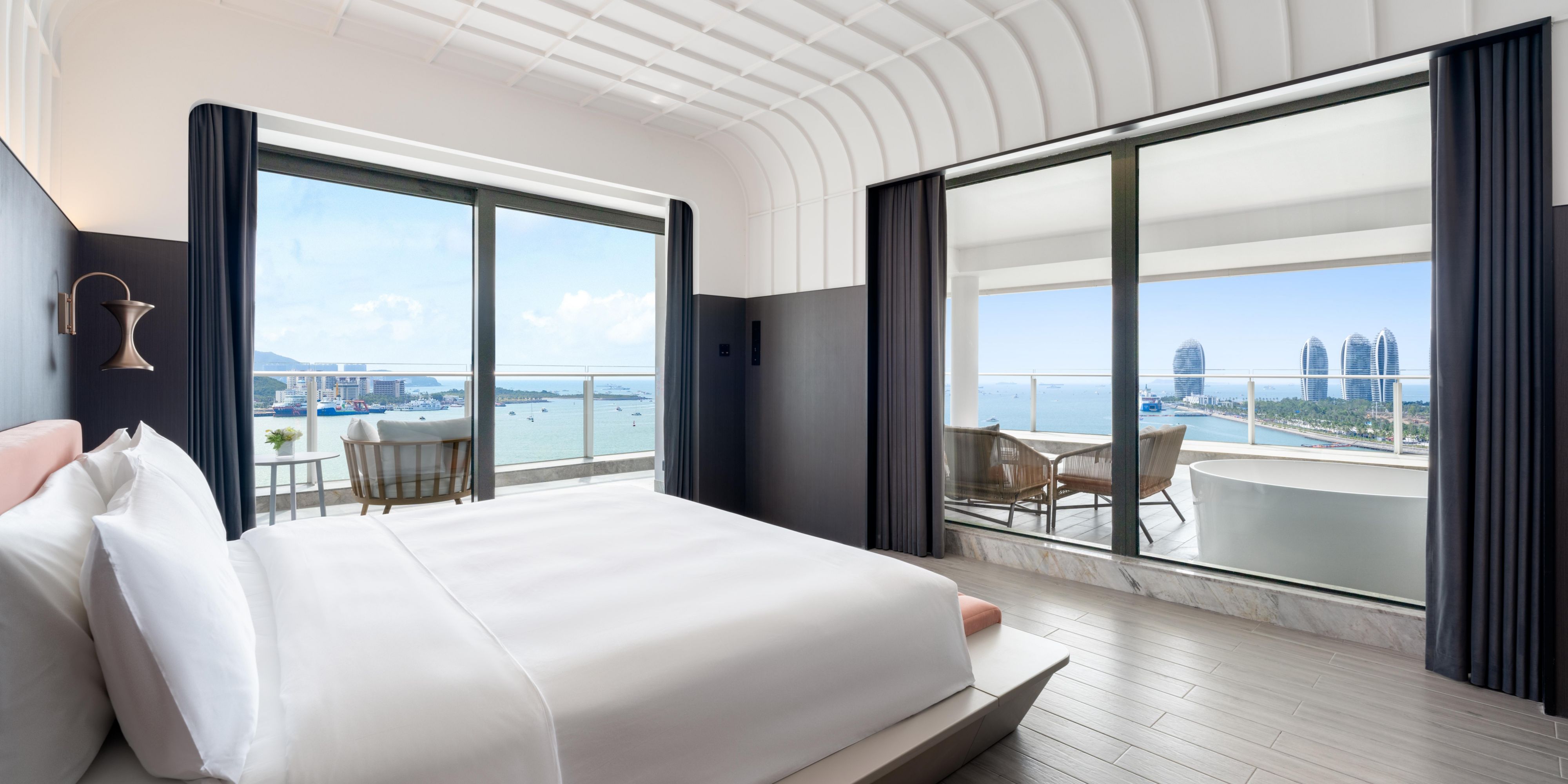 1 Bedroom Suite Oceanfront Powder Room