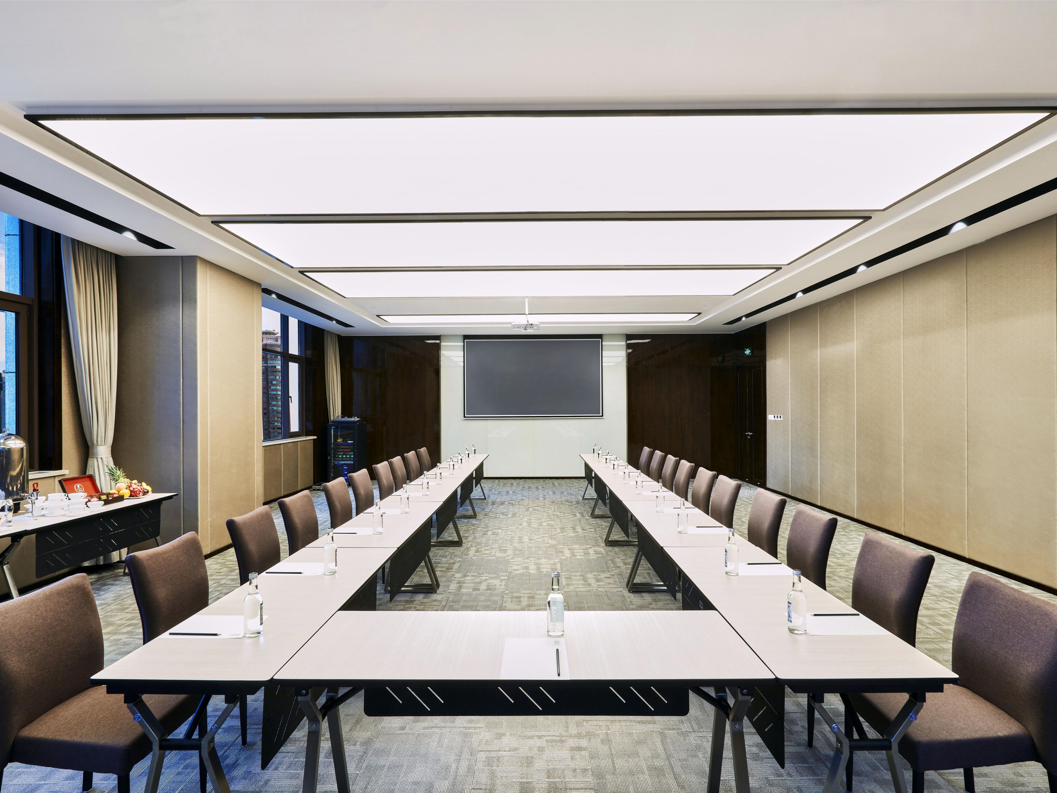 THE ONE Meeting Room