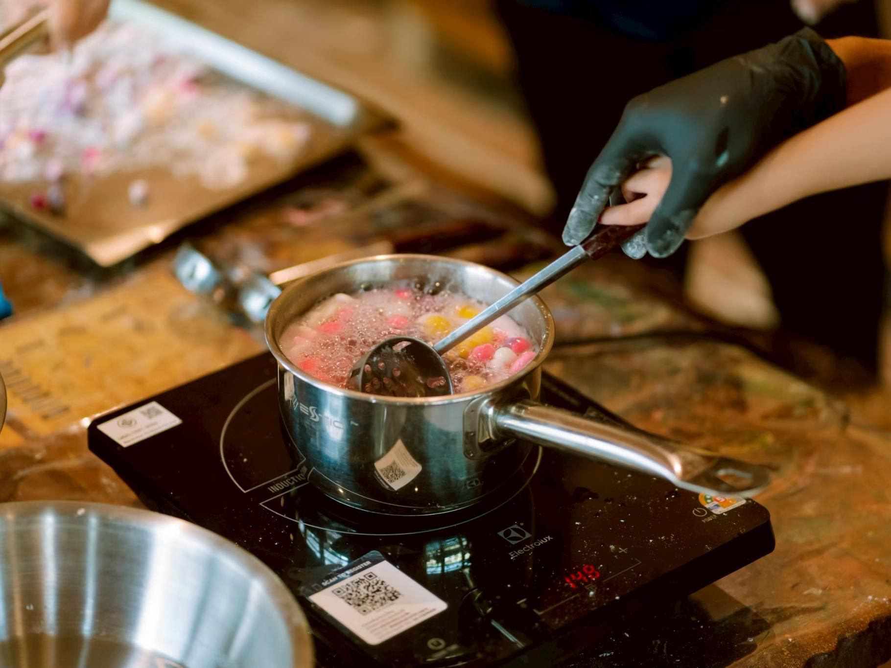 Enjoy local dessert making with the young ones