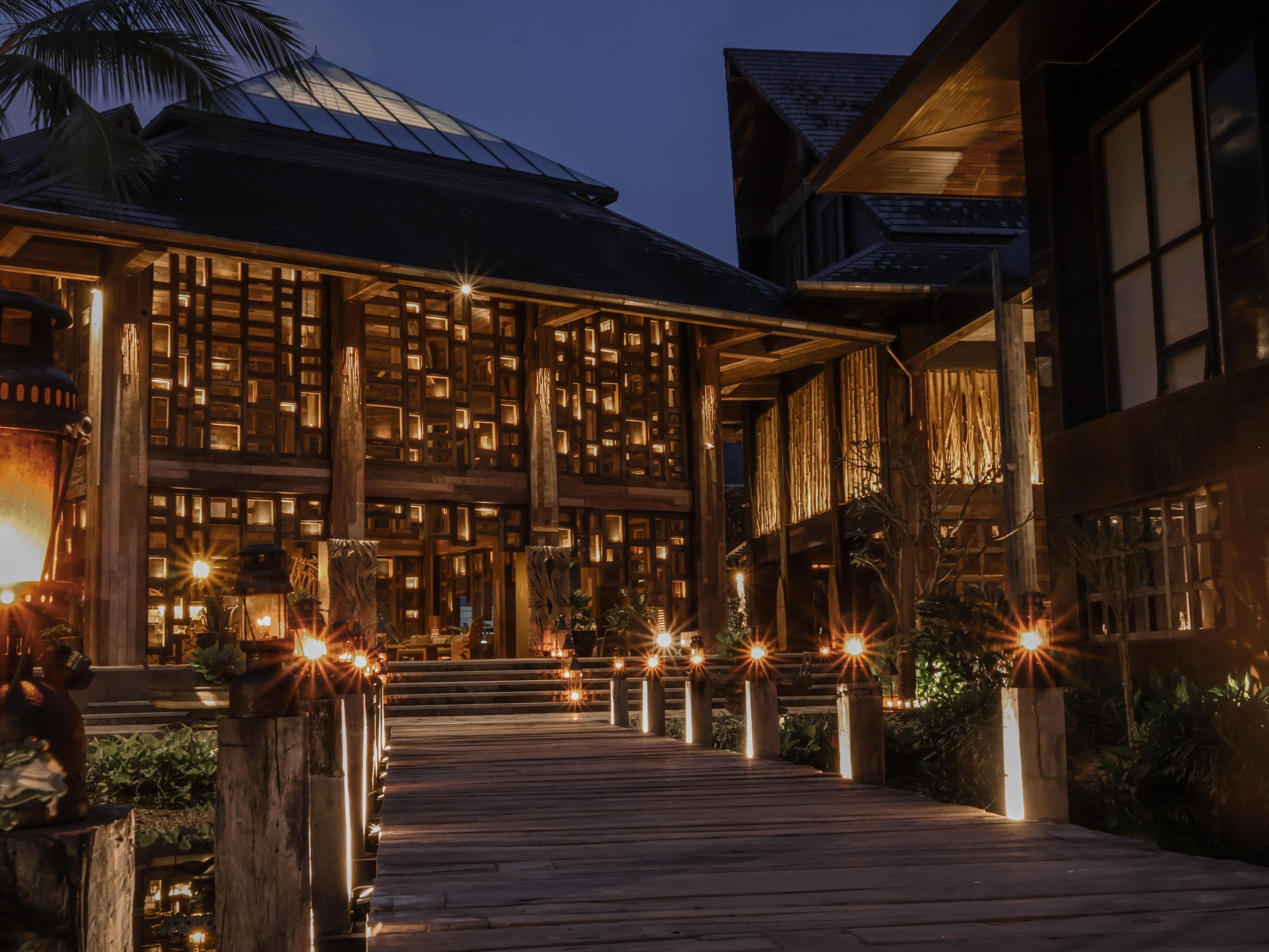 Walkway to Lobby