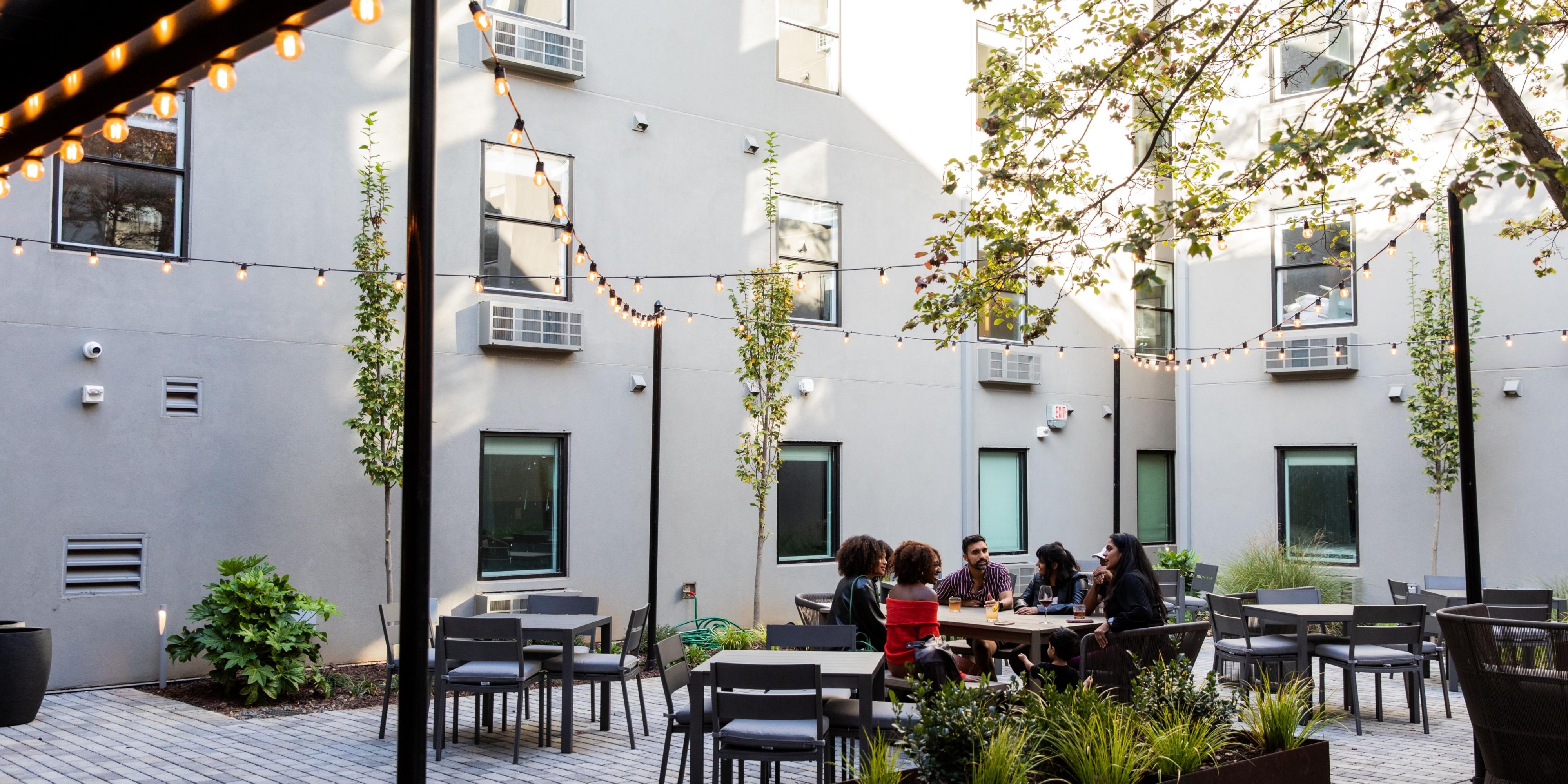 With public spaces designed to accommodate a variety of occasions — from birthdays and showers to receptions and celebrations, and more — voco The Darwin - Atlanta Midtown offers a modern solution to your event and gathering space needs. 