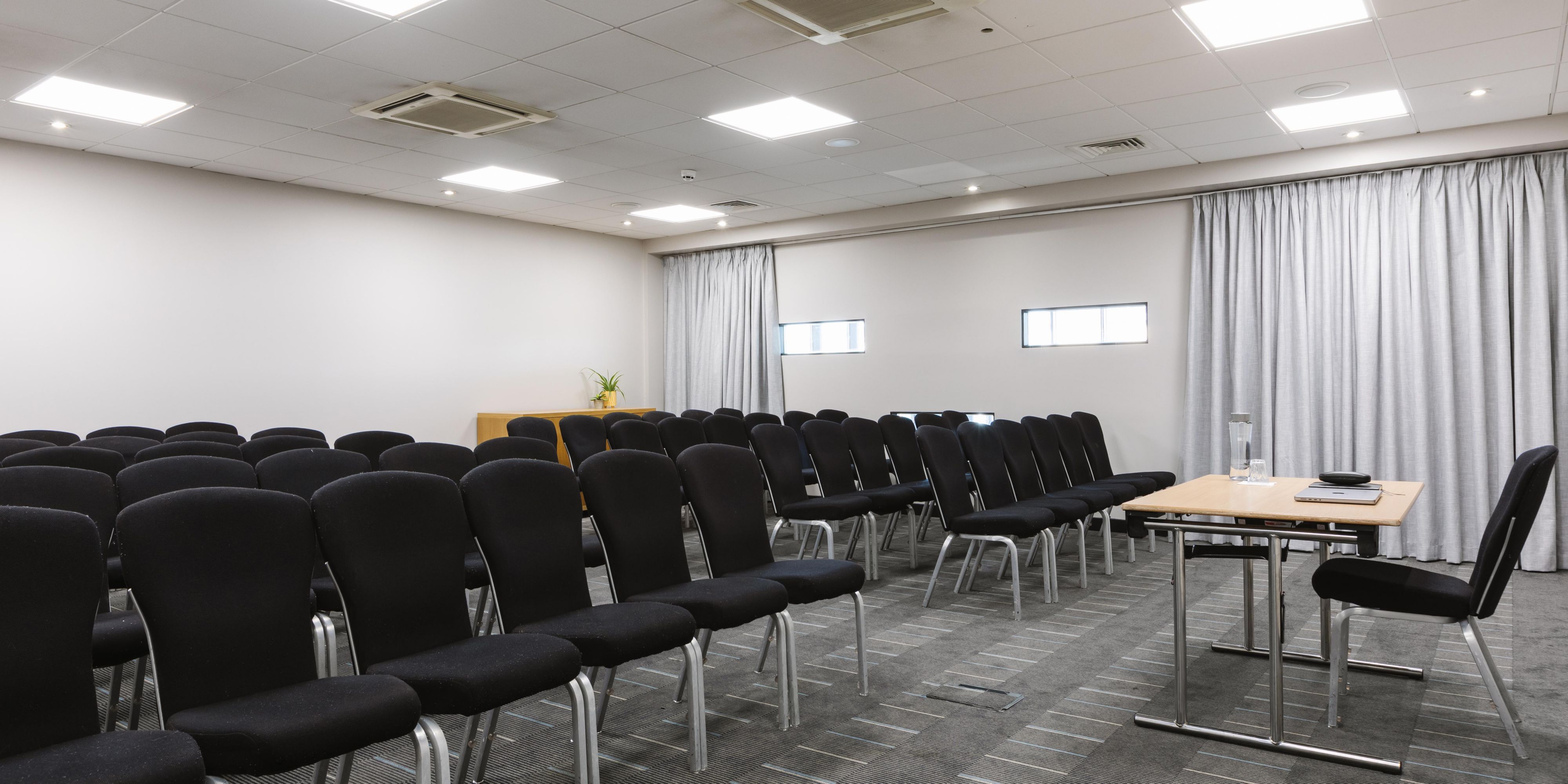 Plan a more sustainable meeting experience at voco Belfast