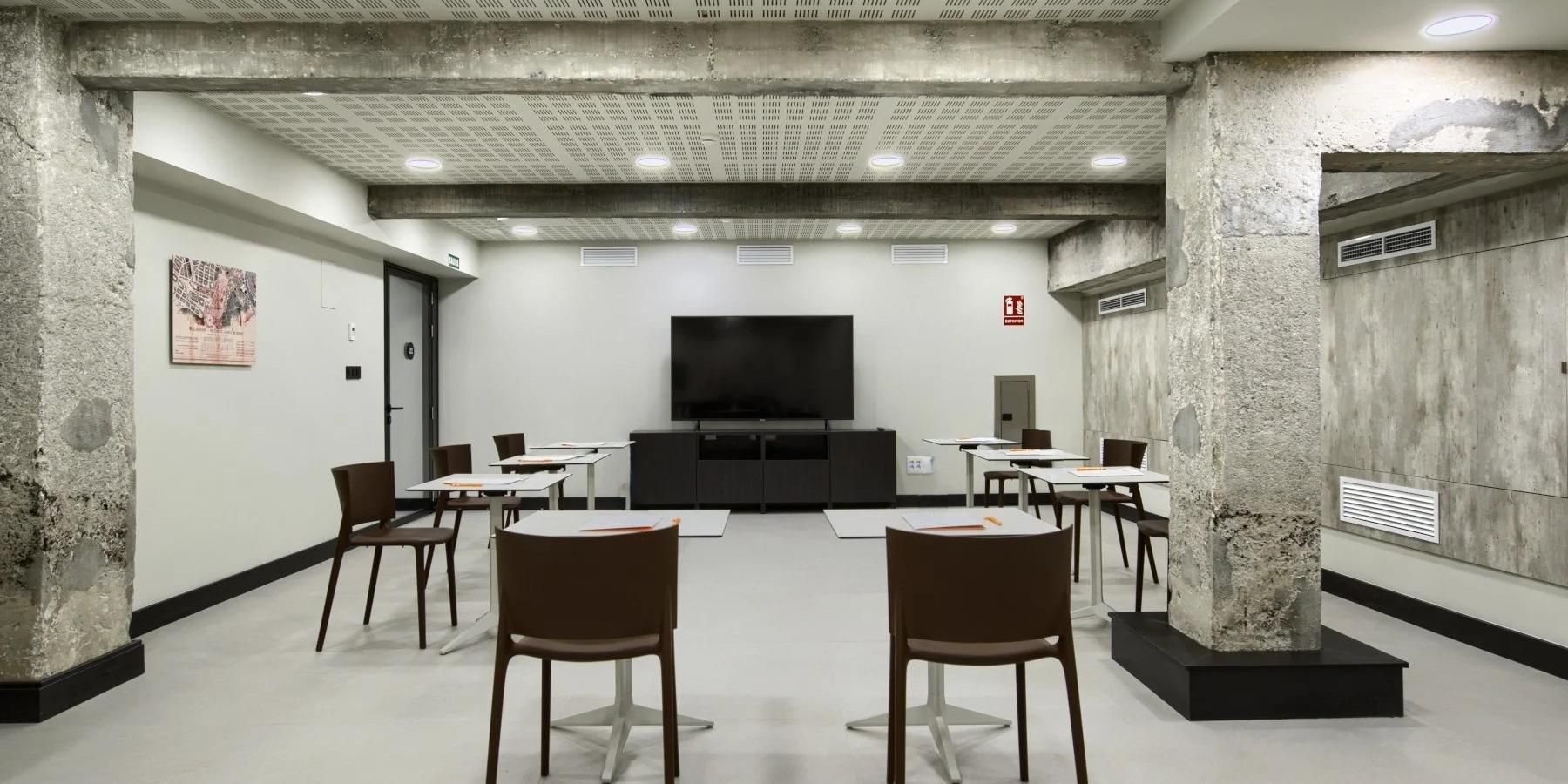 Elevate your meetings and events at voco Bilbao City. Ideal for corporate events, conferences, and private functions.