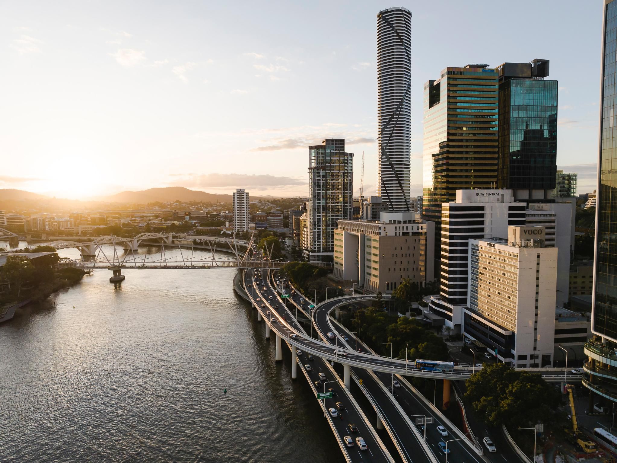 Experimente um local posicionado ao longo do Rio Brisbane