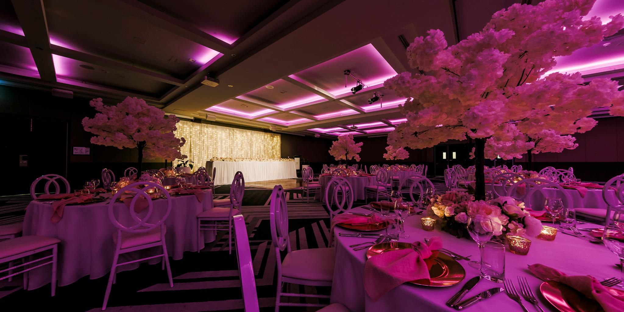 Whether you're hosting an intimate planning session or a largescale conference, we make it easy to keep your guests close, comfortable, and connected in the heart of the CBD.

With 15 flexible event spaces and capacity for up to 600 guests,
voco Brisbane City Centre is built for bold ideas and seamless execution.