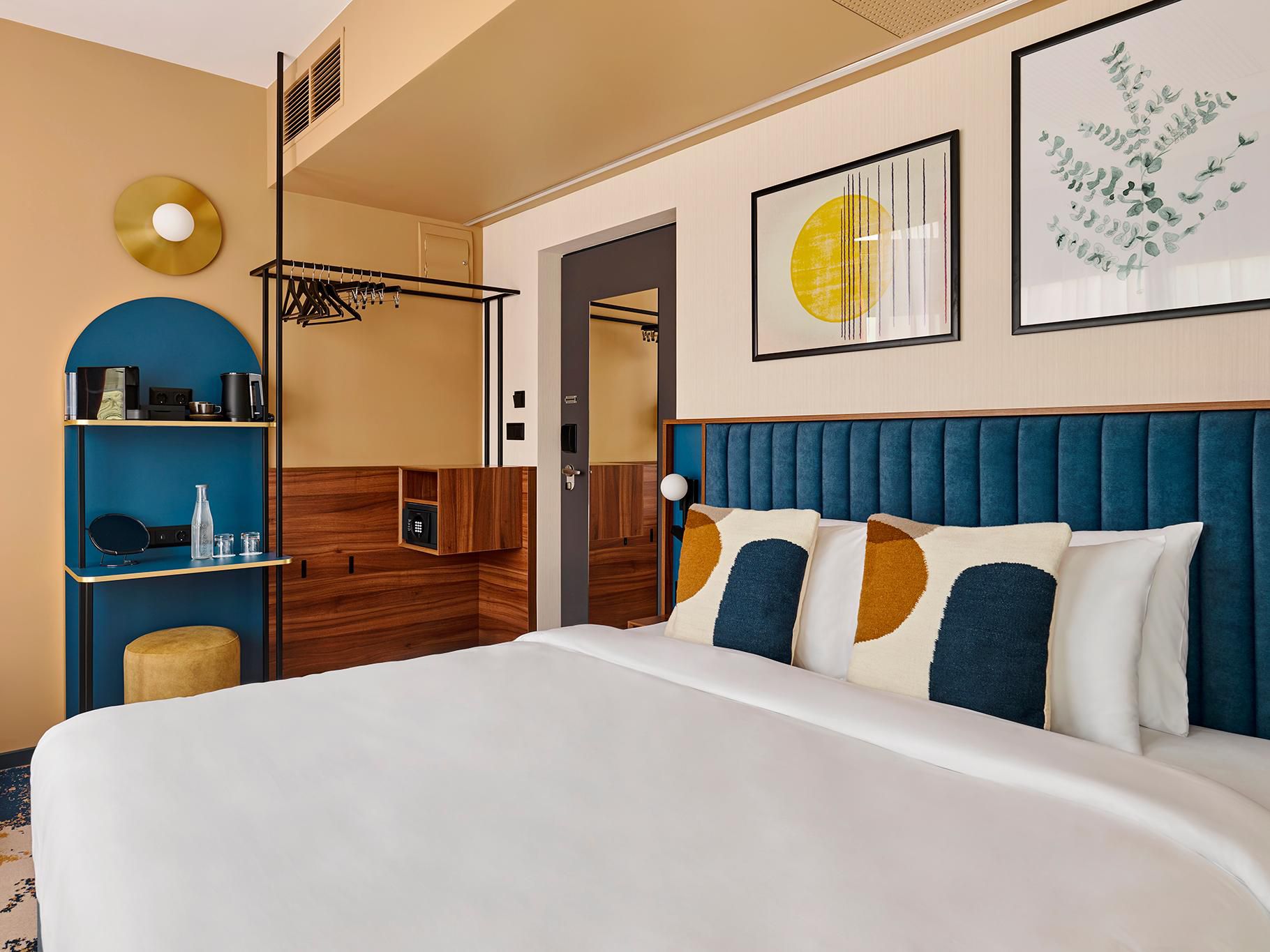 voco Budapest D8 - Standard King room with balcony