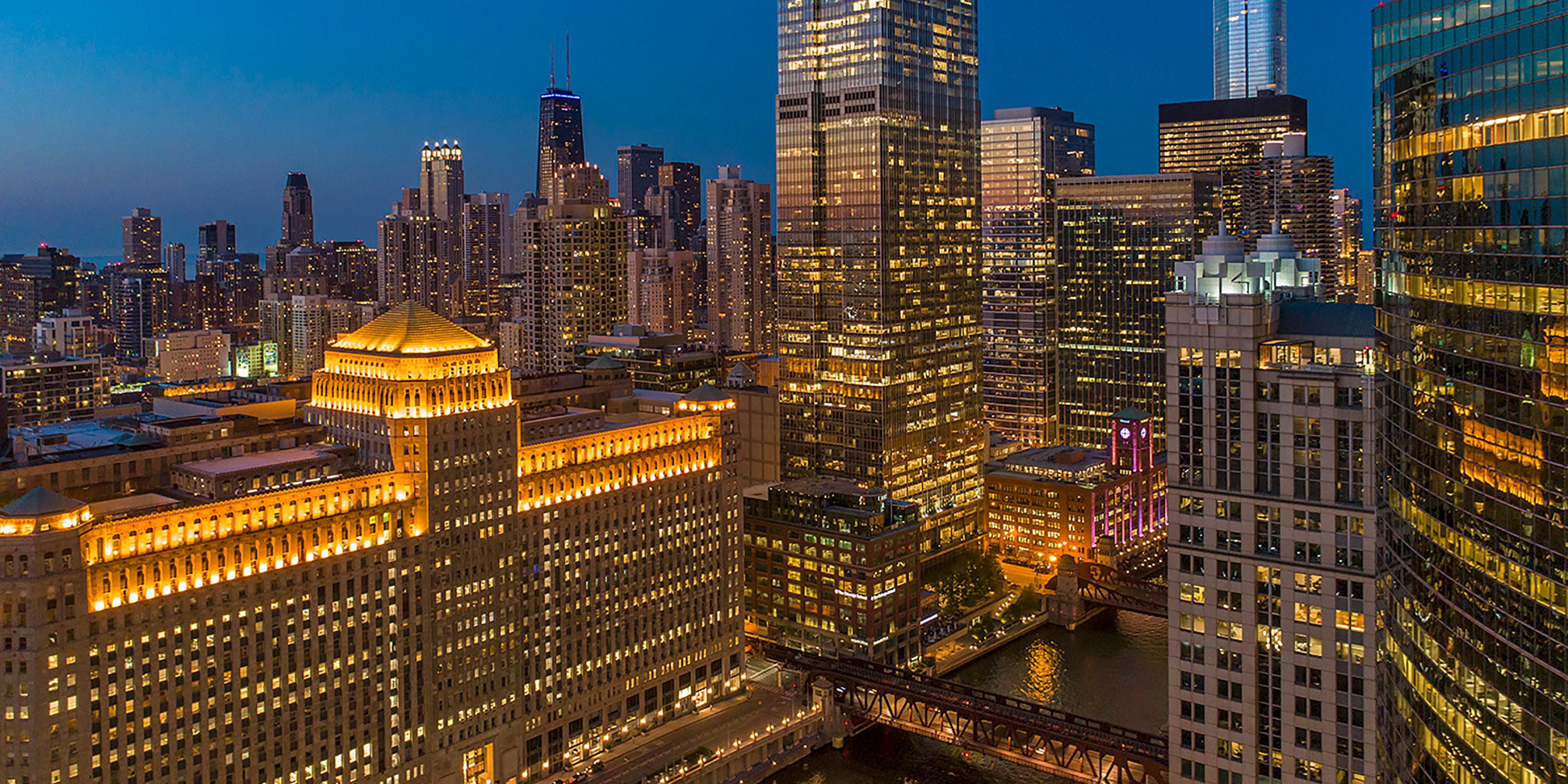 Located in the heart of the Windy City, our River North hotel is the ideal home base for your trip. Eat, drink and shop your way along the Chicago Riverwalk, while the city's other iconic attractions, including the Chicago Art Institute, Millenium Park, Navy Pier and the Chicago Theatre District, are just steps (or an easy L-train ride) away.