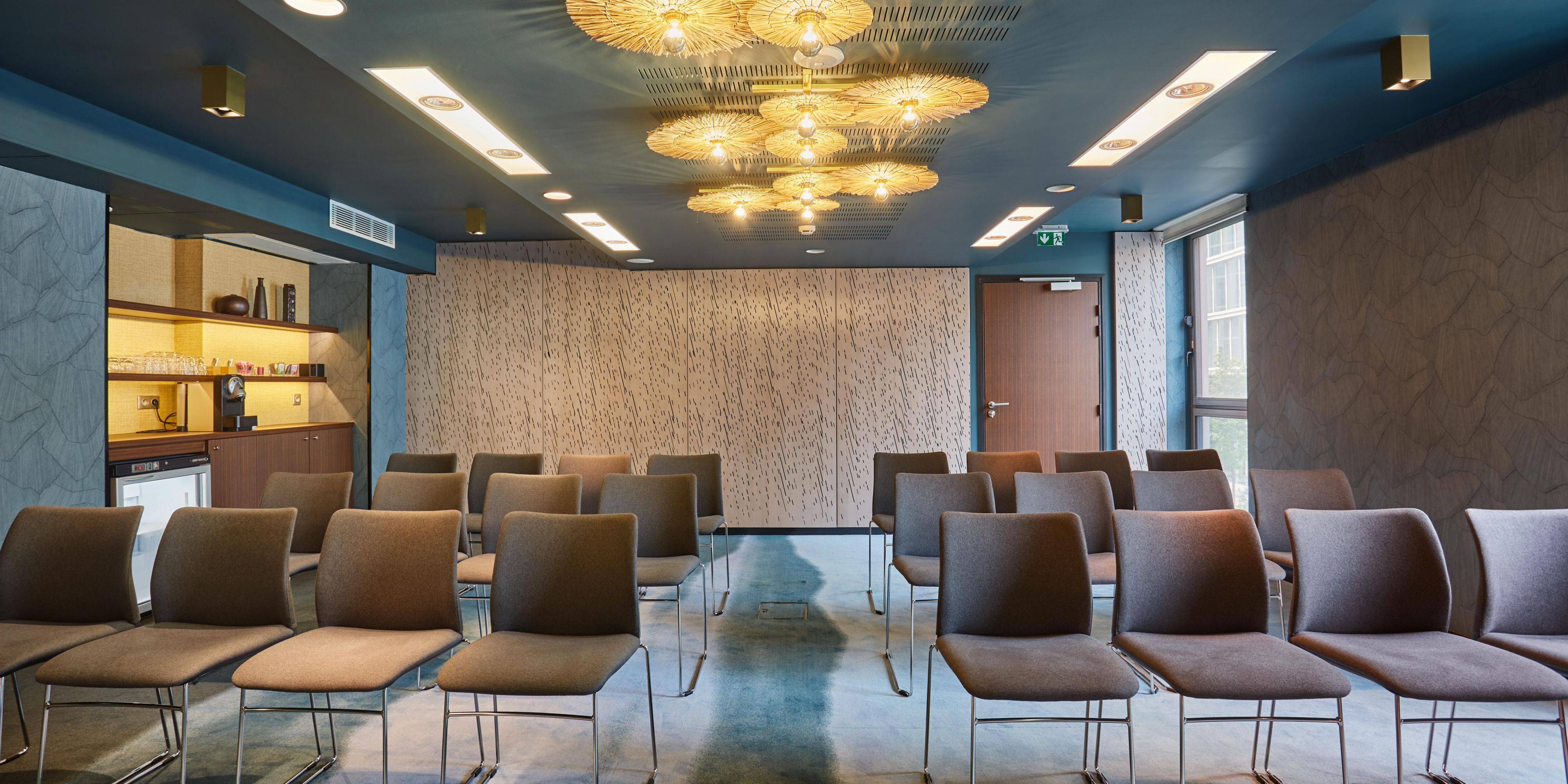 Host your Paris business meeting or social gathering in our 11 versatile meeting spaces plus Conservatory for up to 140 guests. Our prime location, near metro stations and local attractions, makes us the ideal destination for group gatherings. Allow us to transform your event into a vibrant reality.