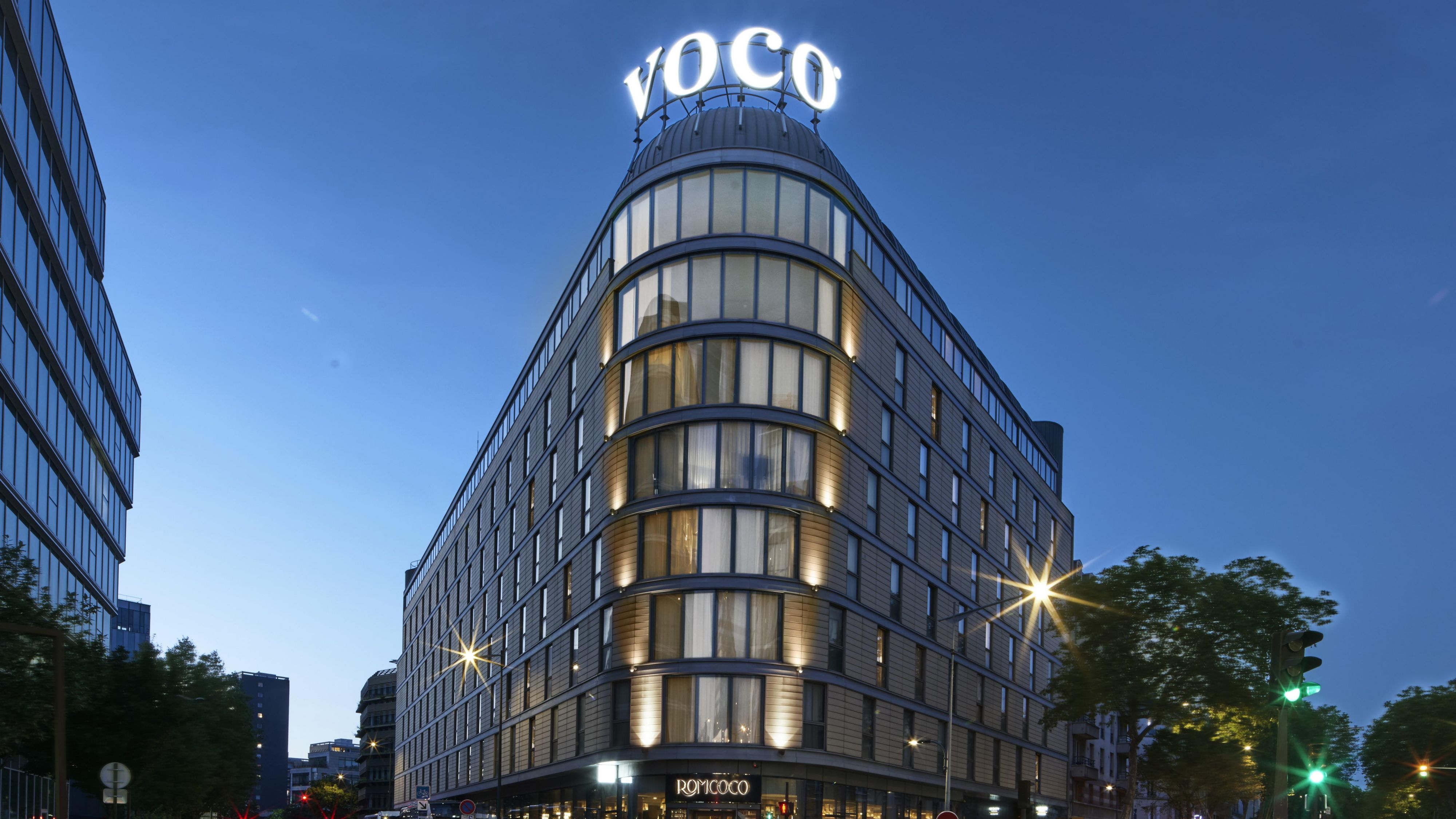 voco Paris - Porte de Clichy ホテル外観