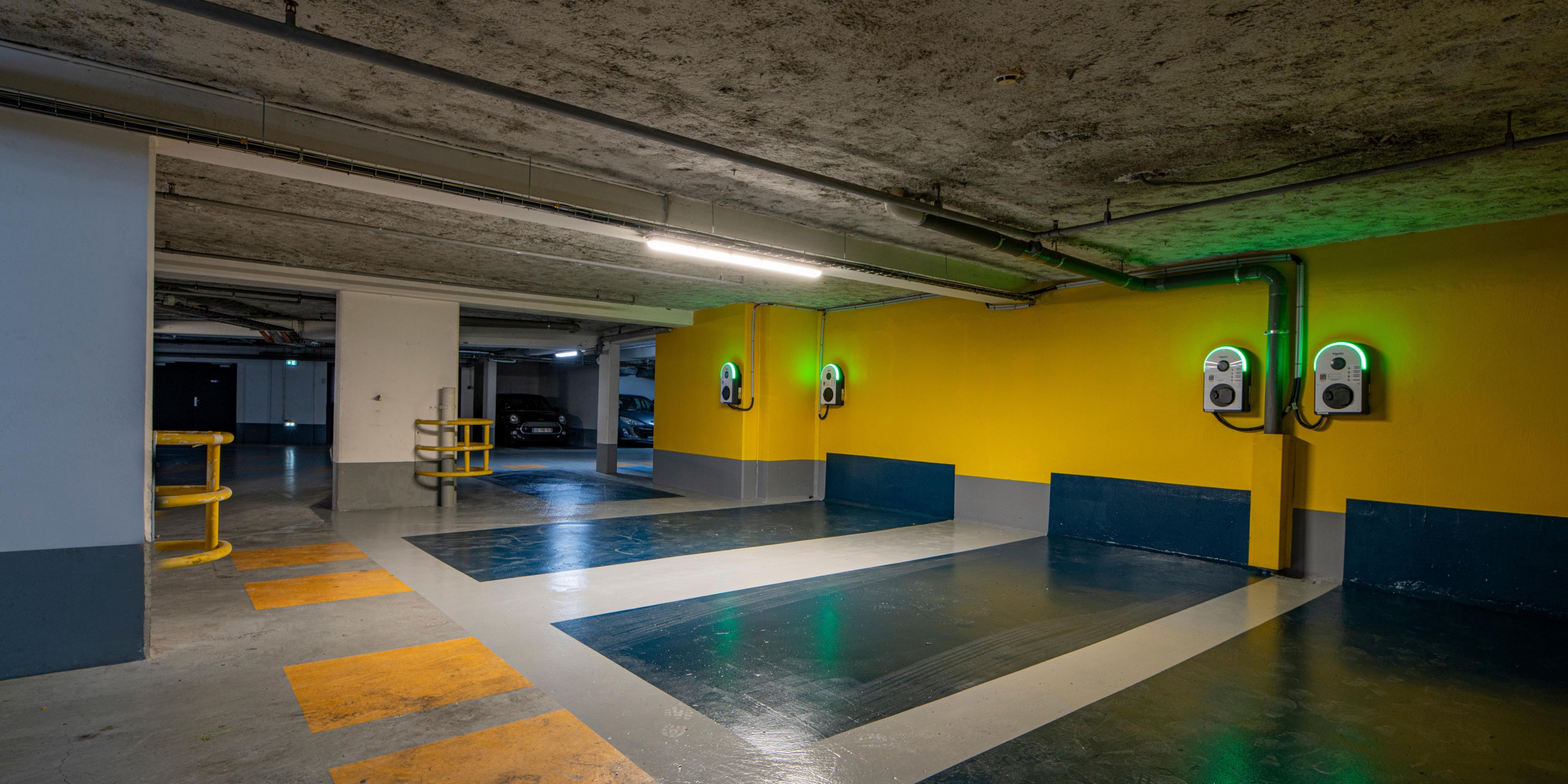 Enjoy a stress-free stay at our Paris hotel with 24/7 convenient parking solutions. Our secure underground parking facility boasts 62 spaces, including four for electric vehicles. EV owners can download Time2plug, scan the QR code, and charge anytime.  Say goodbye to parking worries and hello to Paris!