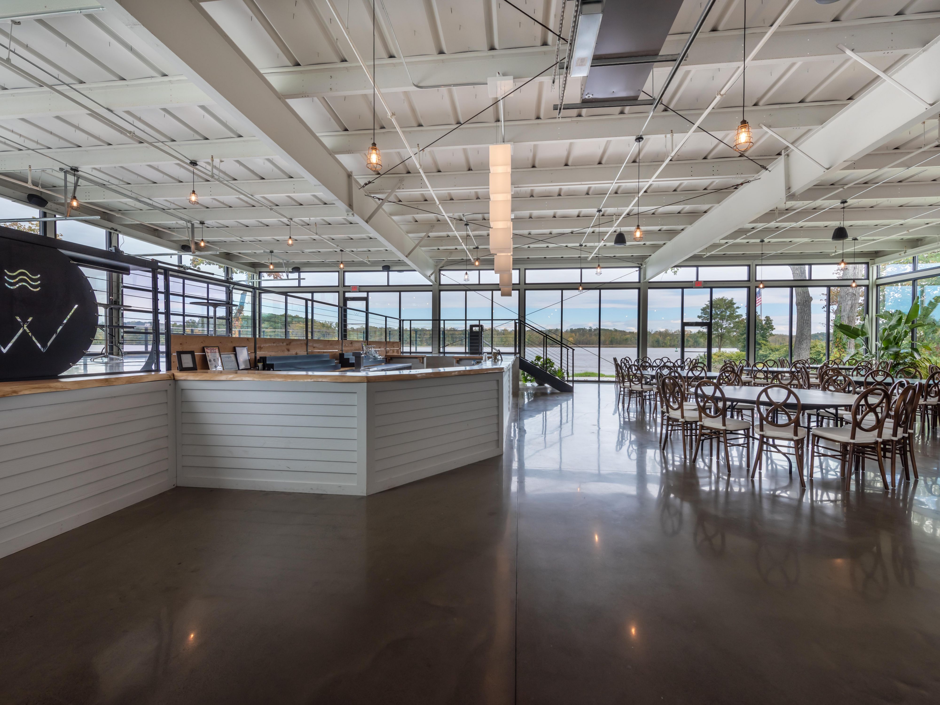 Organize reuniões ou celebrações memoráveis no The Wire Event Center, com instalações modernas e layouts flexíveis. Convenientemente localizado perto do voco James Newbury Hudson Valley, é ideal para encontros de negócios ou sociais em Coxsackie.