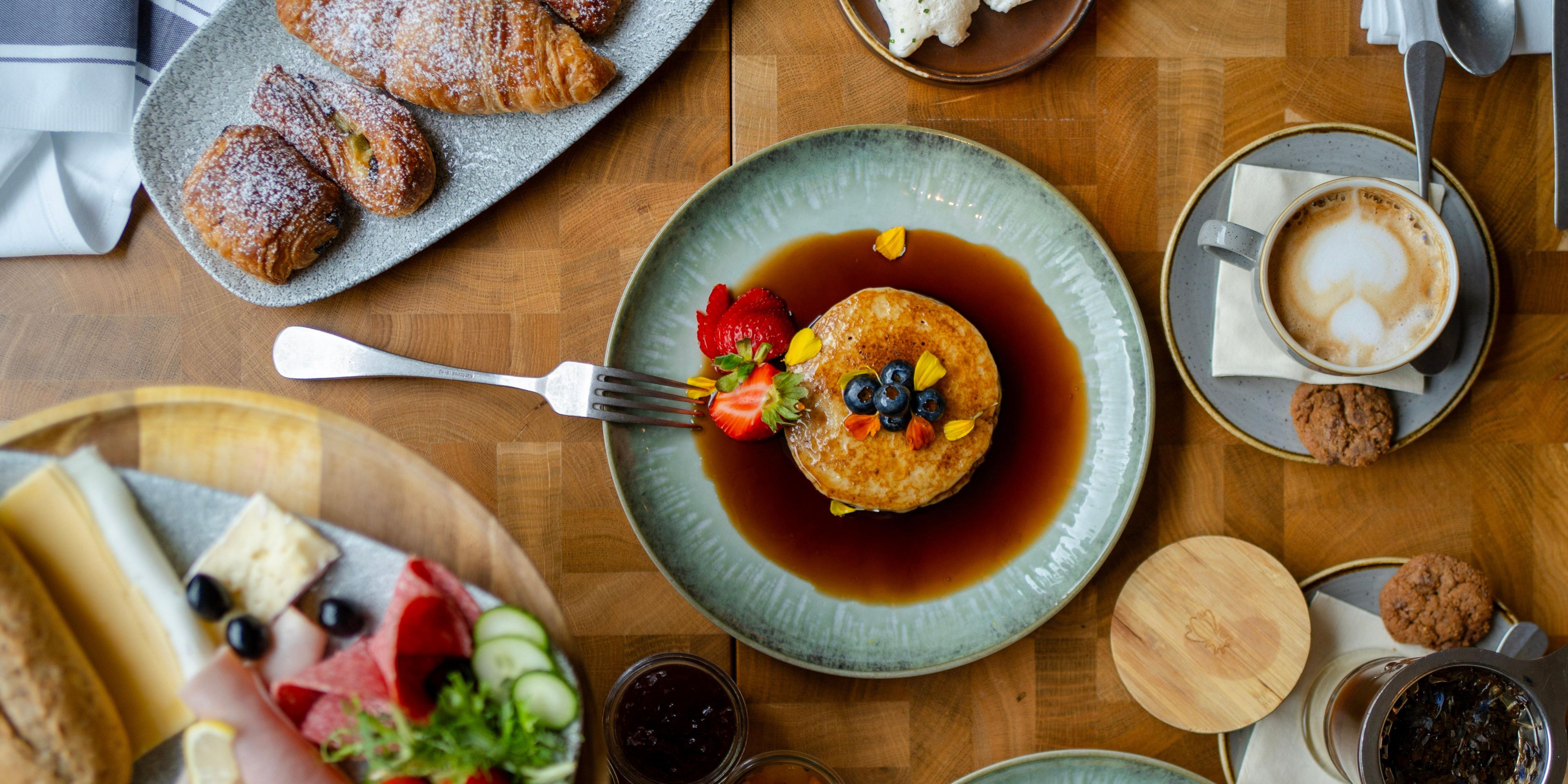 Indulge in Botanica's farm-to-table dining experience, where locally sourced ingredients bring authentic Dutch flavors to life. Explore seasonal dishes that highlight the richness of regional produce, perfect for food lovers seeking a true taste of the Netherlands.