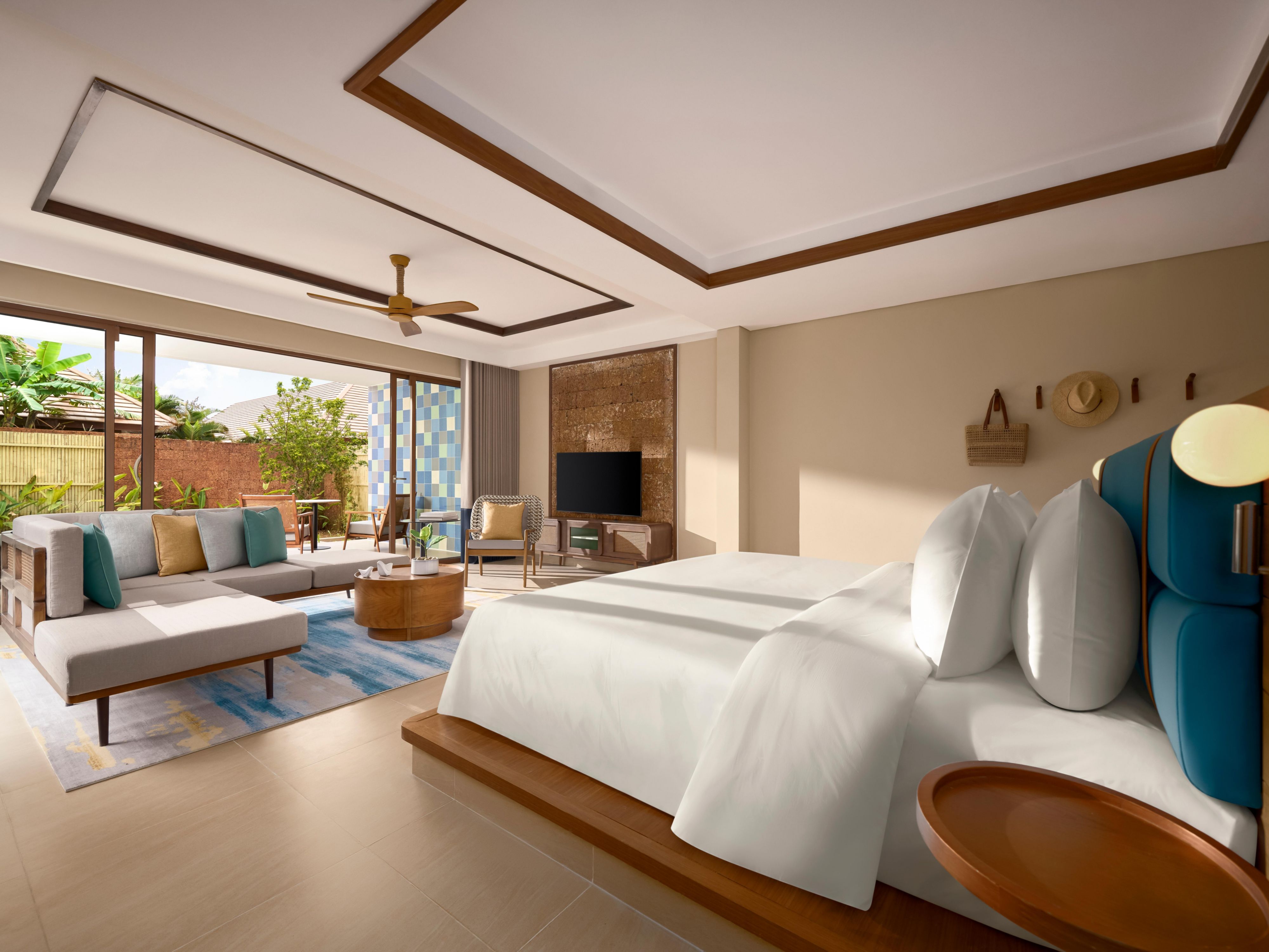 1 King Suite Outdoor Private Pool