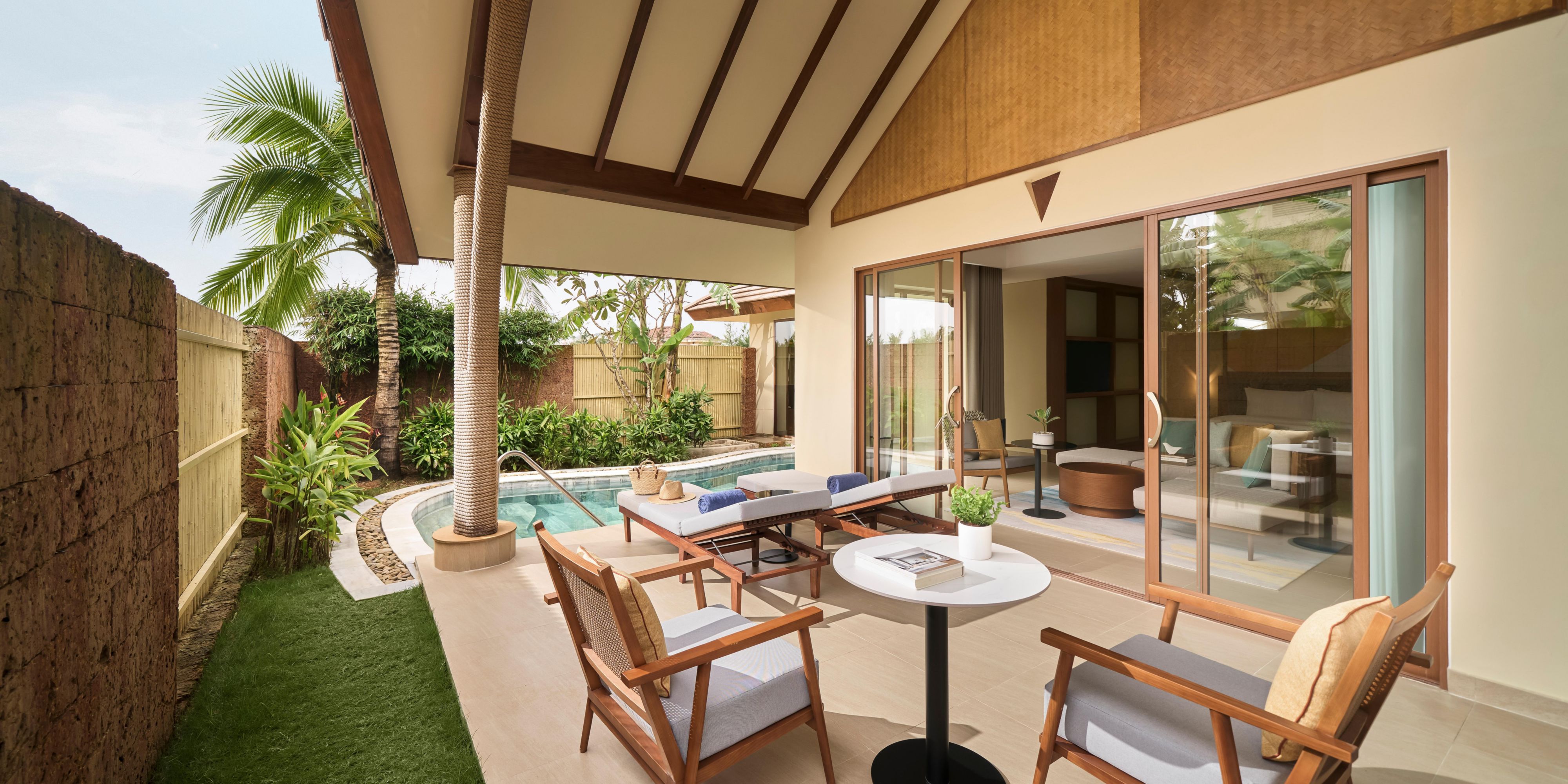 Relax at voco Quang Binh, where thoughtful touches make all the difference. Dive into your private pool, surrounded by tranquil greenery, or retreat to cosy interiors inspired by local charm. Indulge in spa treatments, savour signature dishes, and enjoy a laid-back escape made for you.