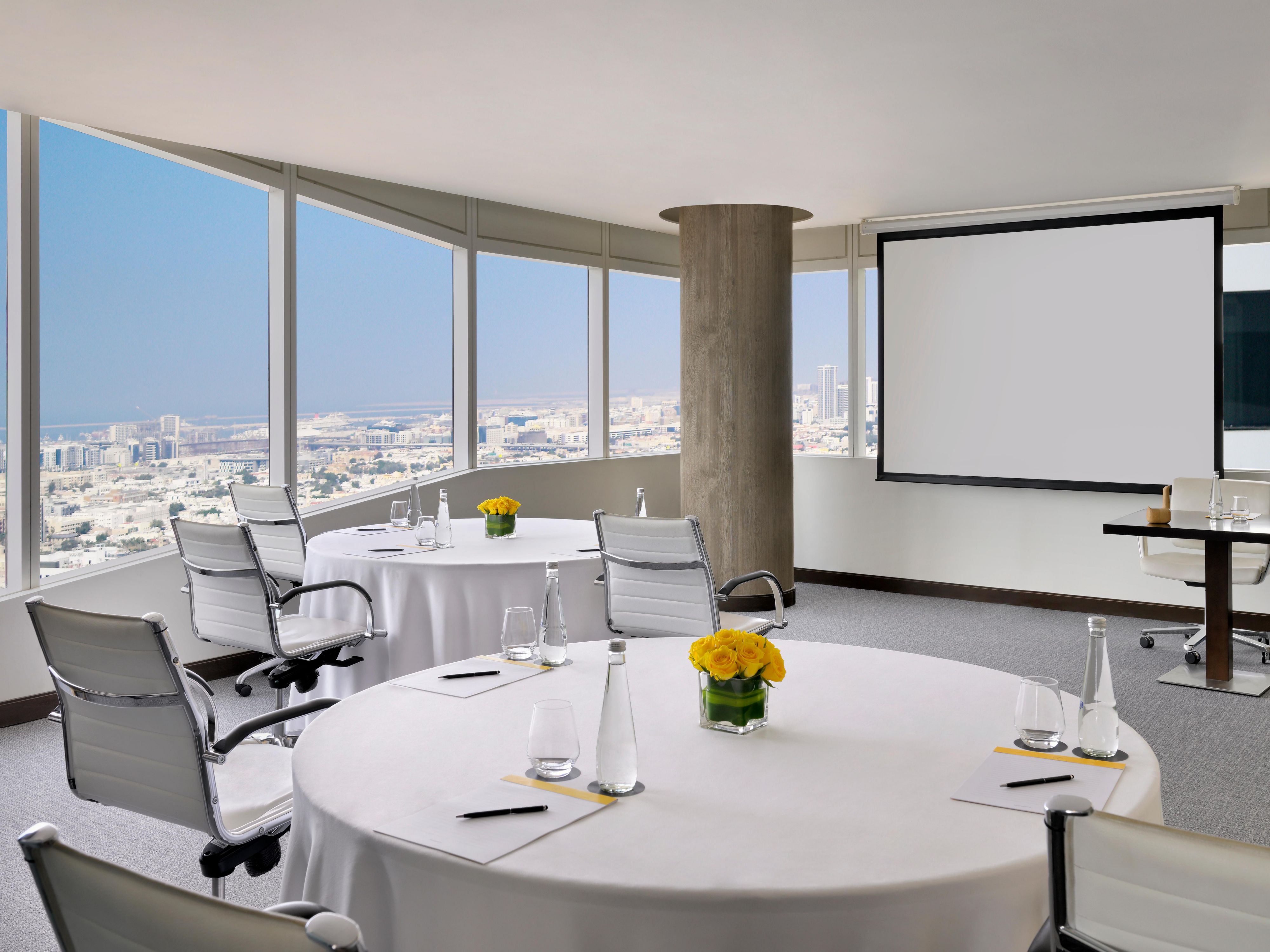 Planifique una experiencia de reunión más sostenible en voco Dubai.