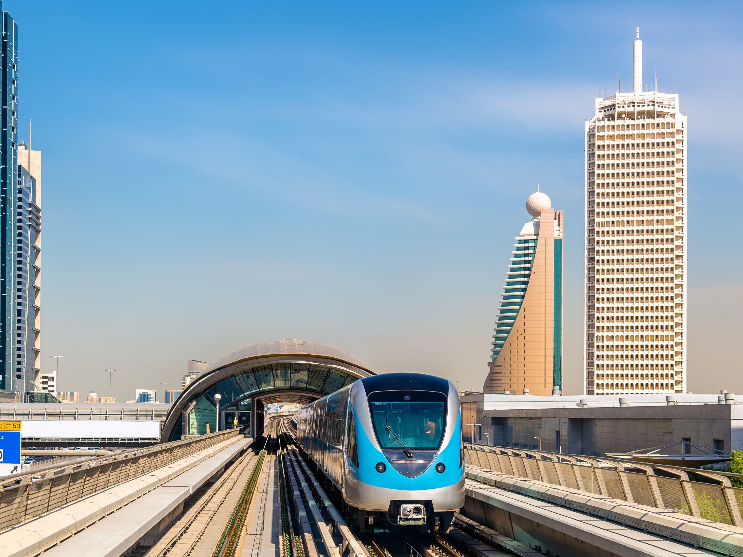 voco Dubai is conveniently located just a 2-minute walk from the Dubai Metro – World Trade Centre Station, making it easy to explore the city. For exhibition visitors, reaching Expo City, the metro offers a direct route from World Trade Centre Station to Expo City Station with no stops or transfers.