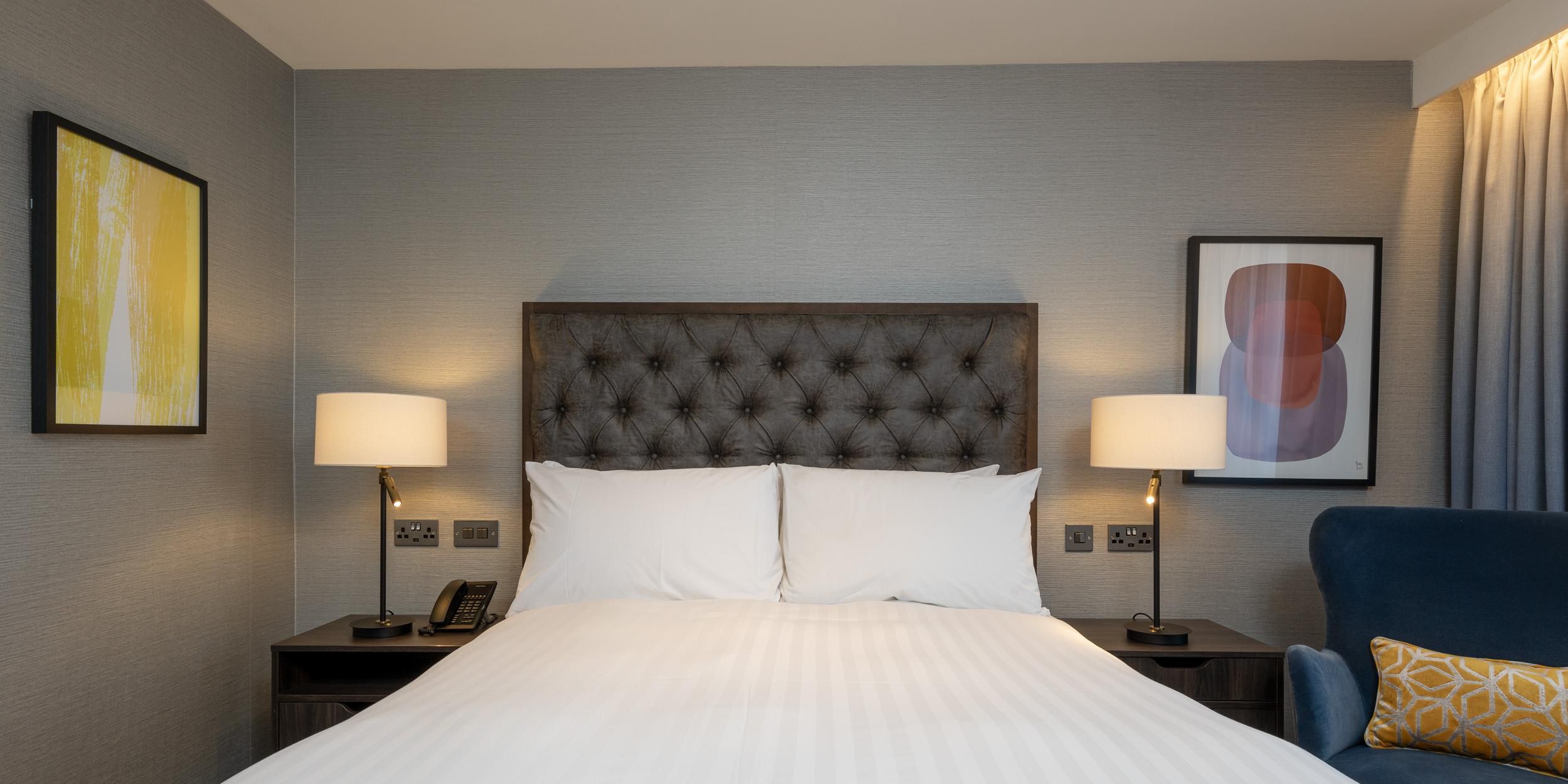 voco Edinburgh - Haymarket Standard queen bed