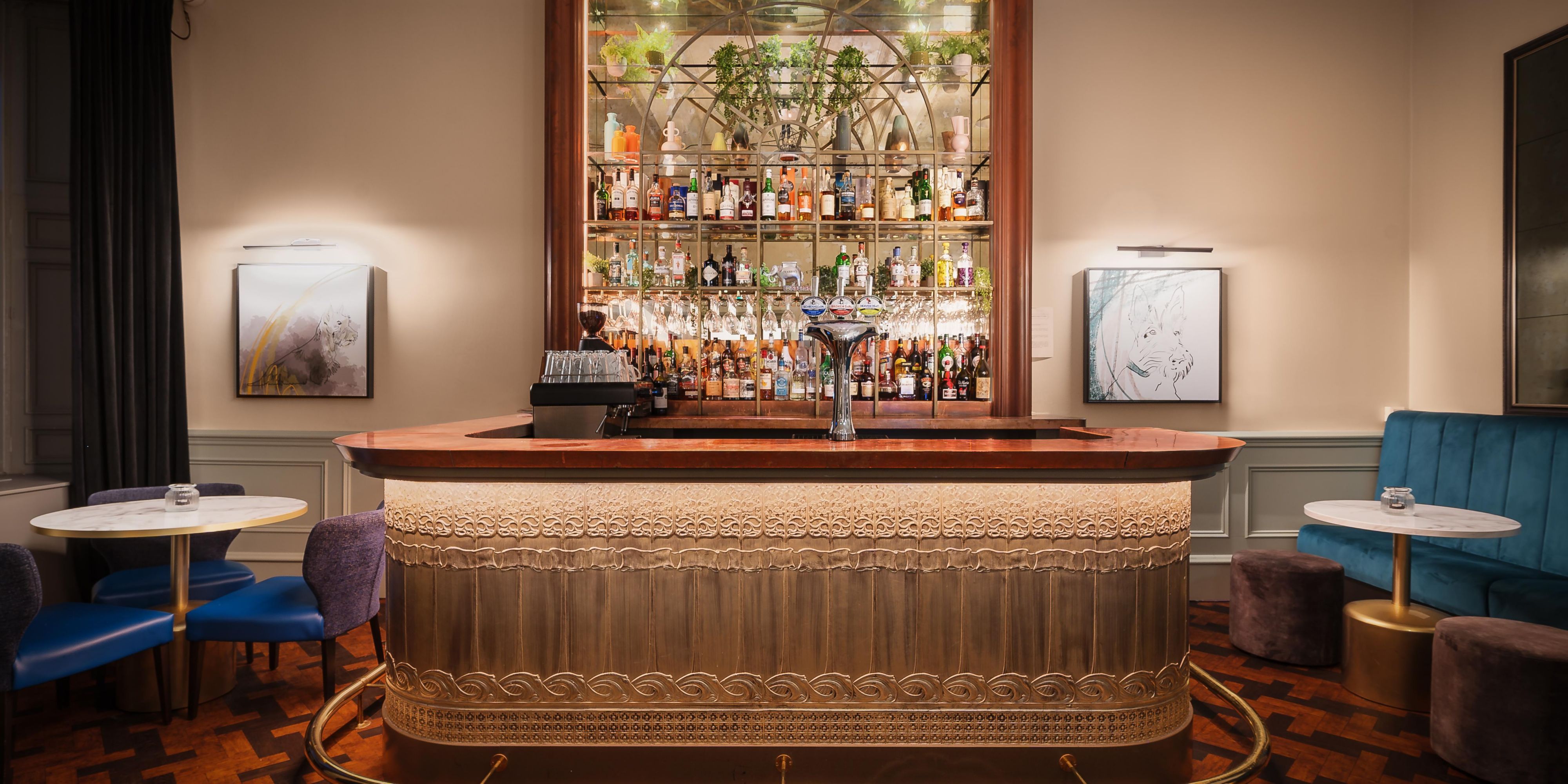 Championing Scotland's whisky scene, our hotel bar: The Nook, showcases creative cocktails and an extensive whisky menu, enabling you to craft your own authentic Scottish experience.