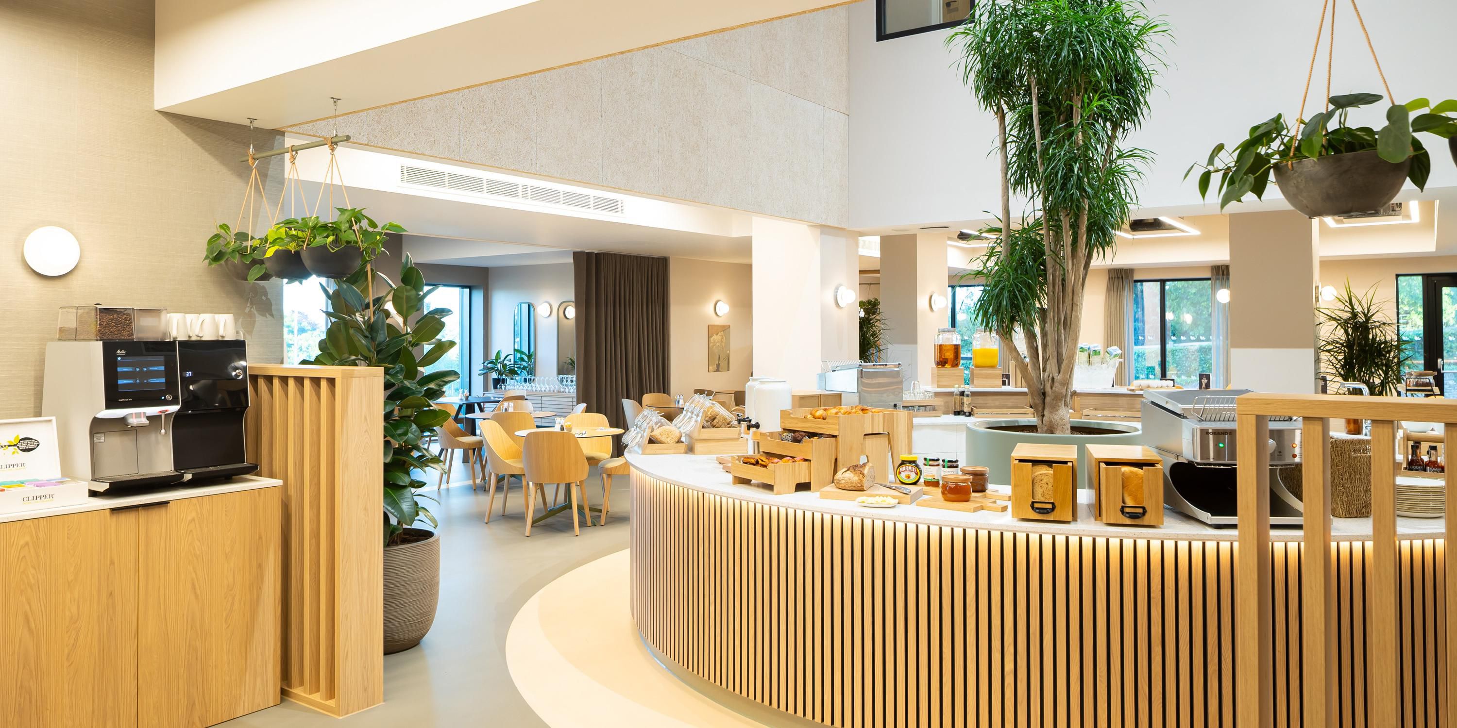 Our heating, cooling and cooking is 100% electric, and our solar panel technology ensures we generate more electricity than we consume every year. Triple glazing, airtight construction and fresh air ventilation enhance energy efficiency, meaning that the hotel uses a third of the energy of a traditional hotel.