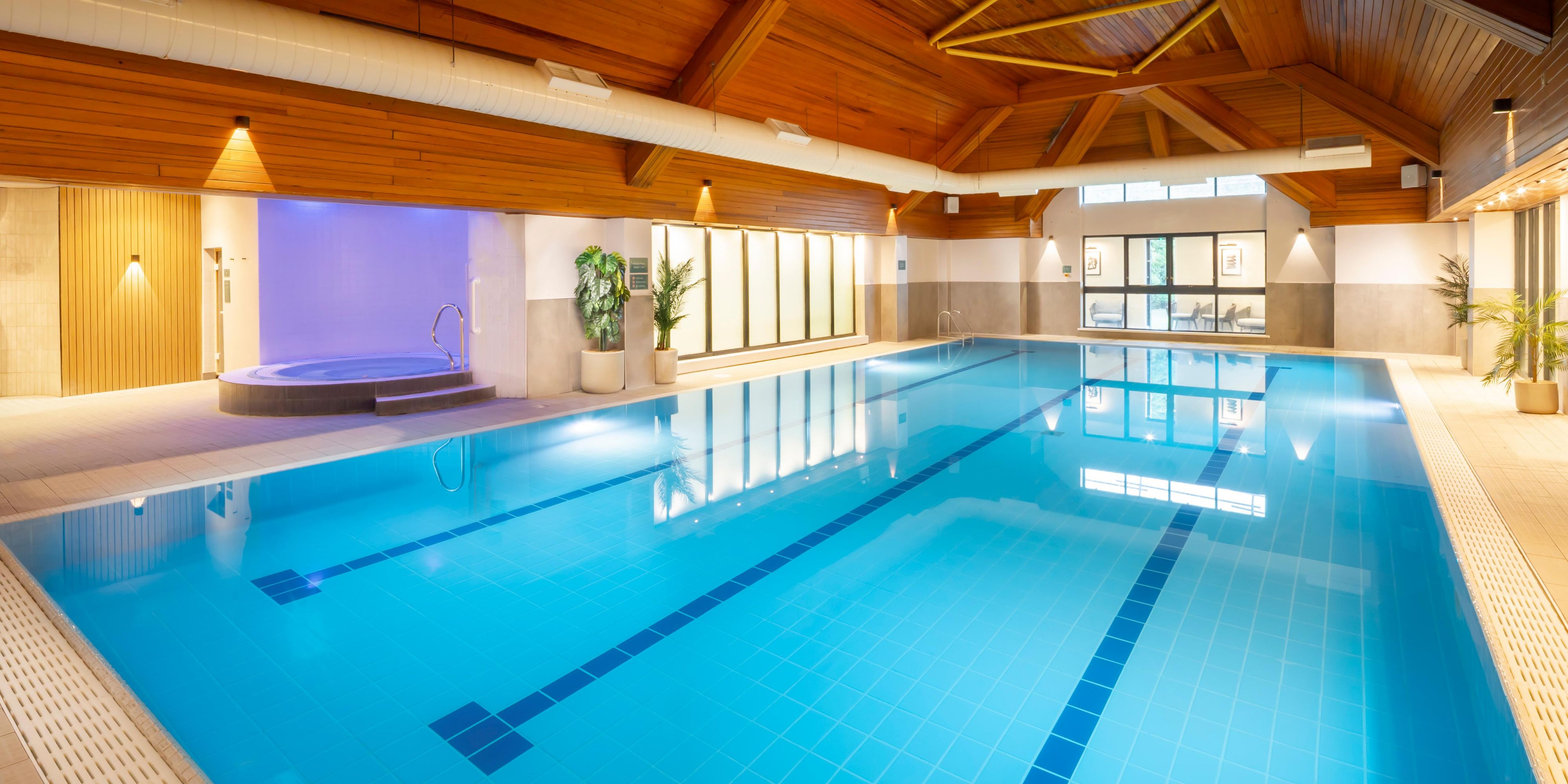 Indulge in the ultimate day of relaxation with our Dip ‘n’ Dine experience for just £30 per person. Unwind in the leisure club, indulge in a delicious meal in Brickworks Lounge and Grill and topped off with a crafted cocktail or glass of Prosecco. Available 10:00 – 15:00, every day.