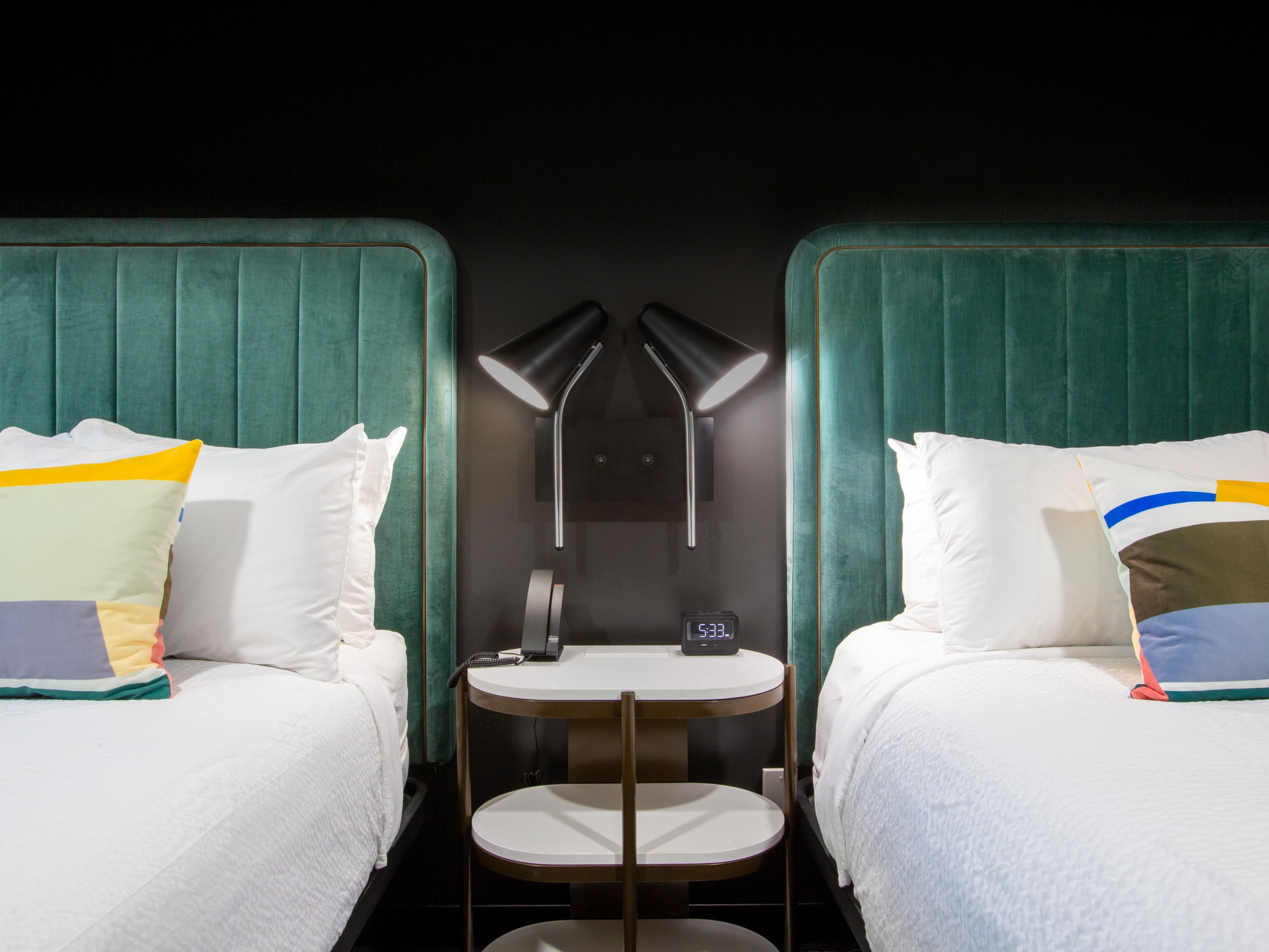 더블 침대 객실