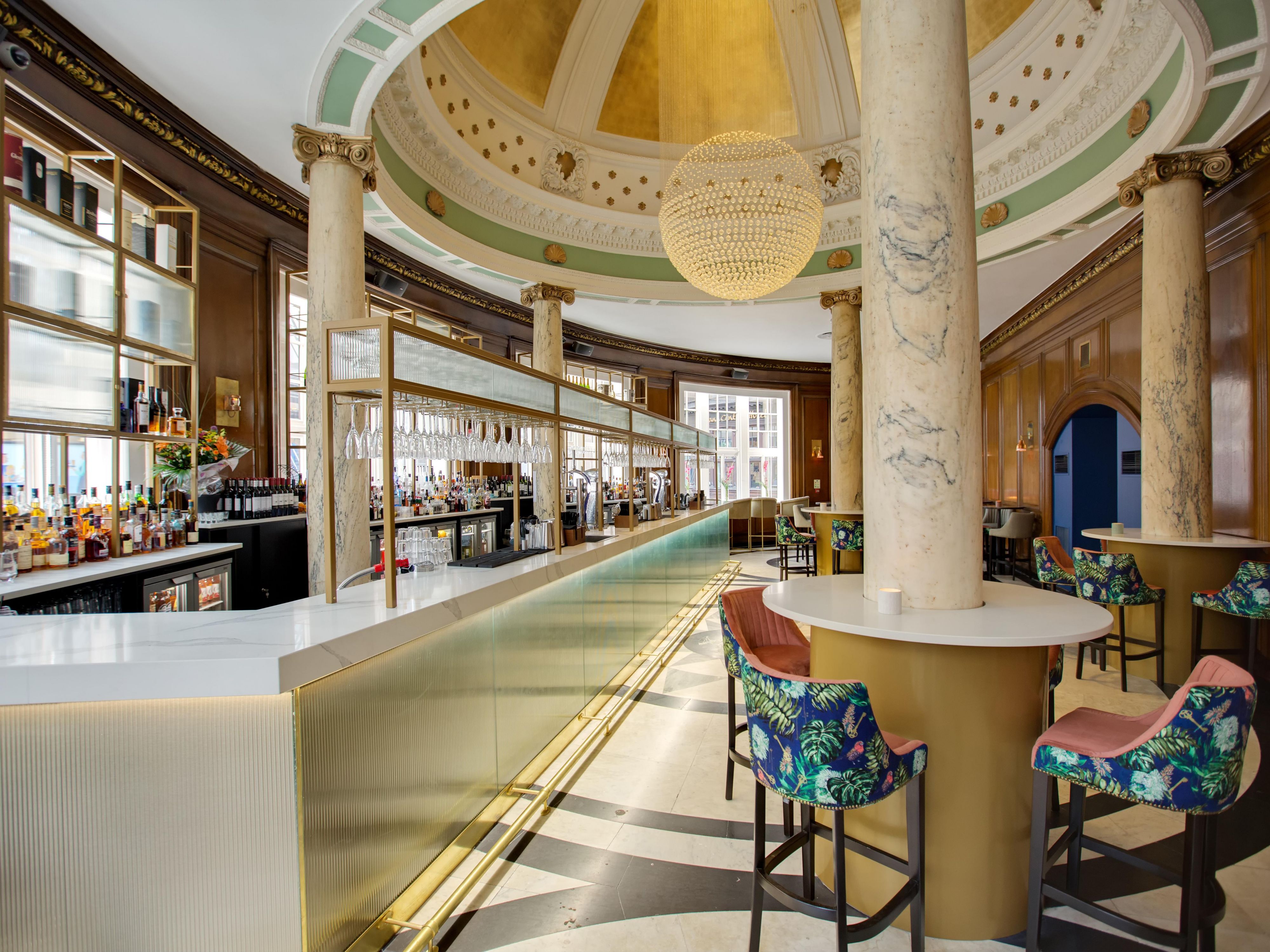 Ideal for any occasion, Champagne Central is a Glasgow favorite